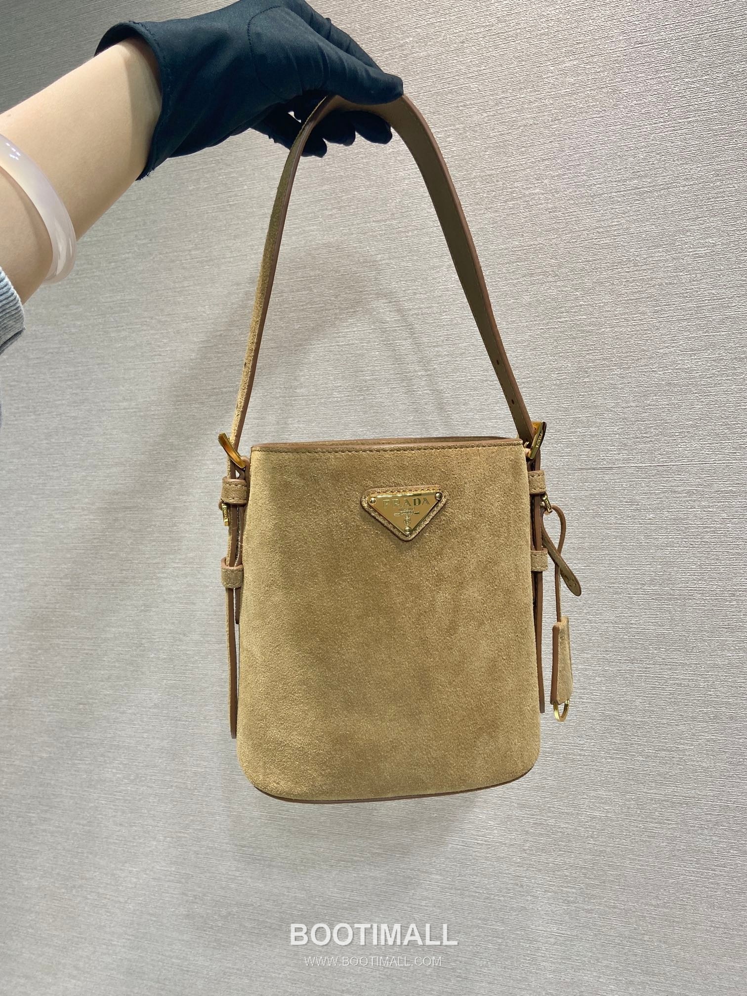 Prada Suede Calfskin Leather Mini Basket Tote Bag with Multi Compartment 프라다 스웨이드 카프스킨 멀티 컴파트먼트 미니 바스켓 토트백 1BA349 18cm 10