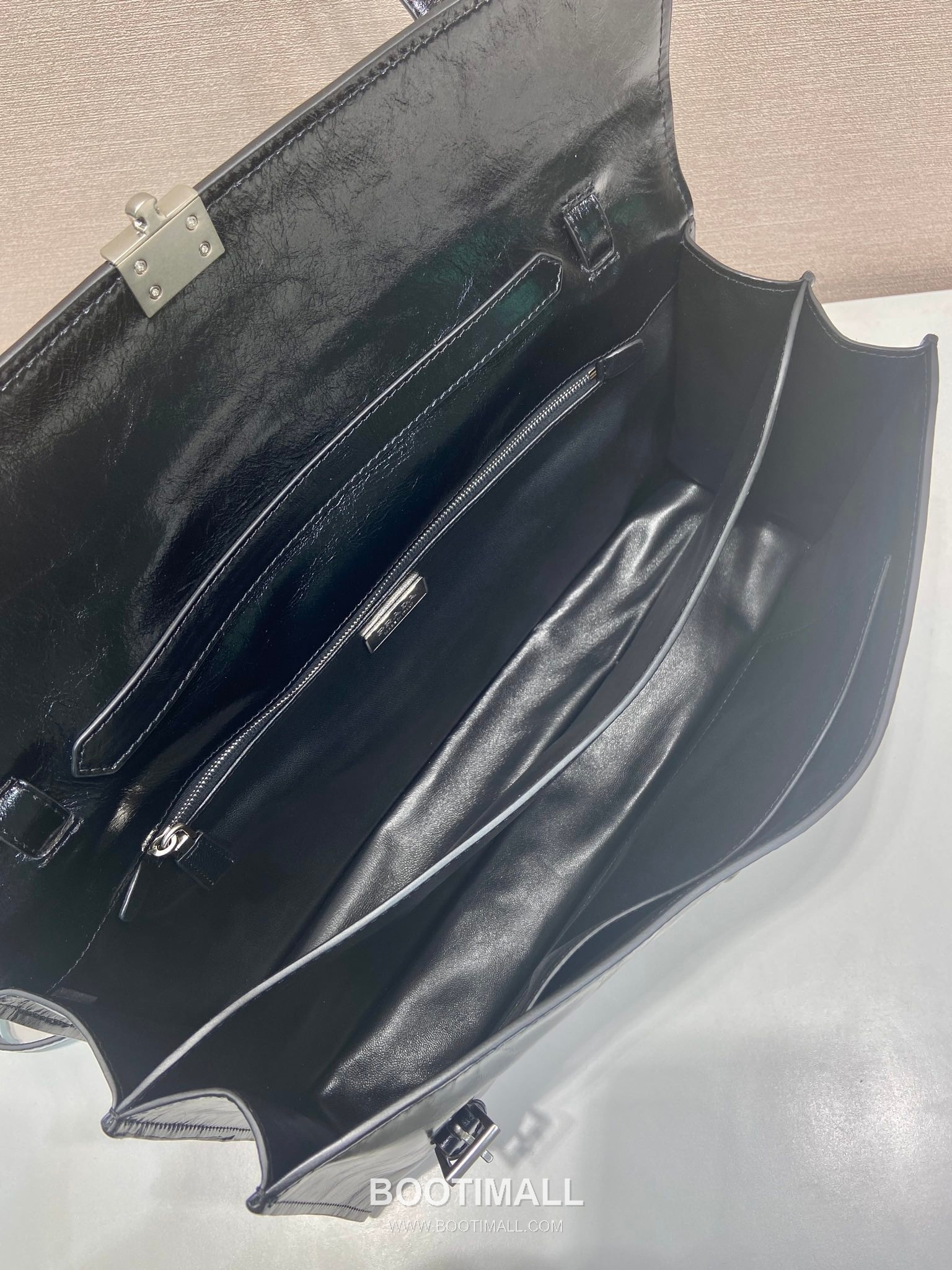 Prada Calfskin Leather Briefcase Style Tote Bag with Vertical Lock Detail 프라다 카프스킨 가죽 버티컬 락 디테일 브리프케이스 토트백 1BN024 38cm 8