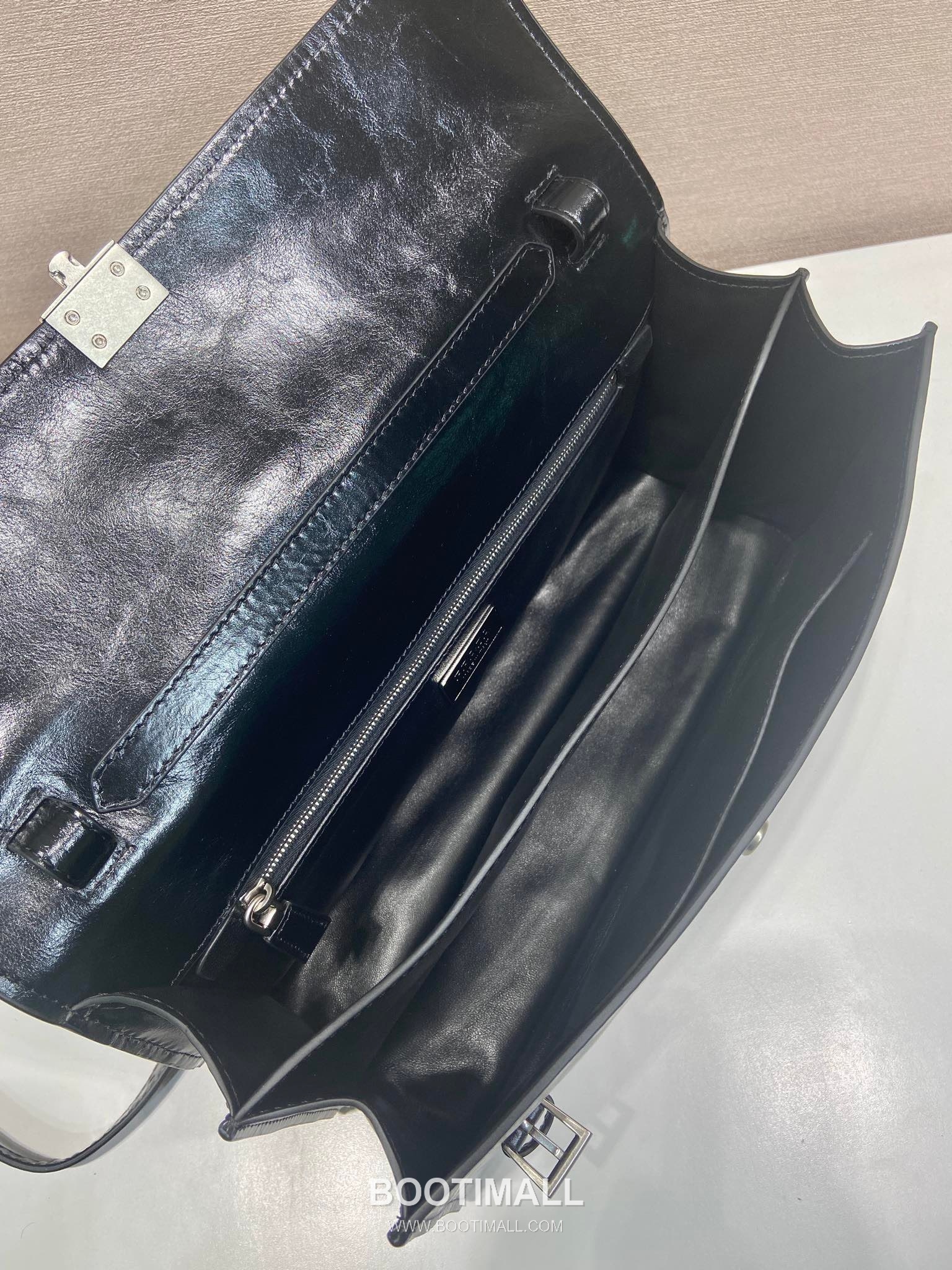 Prada Calfskin Leather Briefcase Style Tote Bag with Vertical Lock Detail 프라다 카프스킨 가죽 버티컬 락 디테일 브리프케이스 토트백 1BN026 32cm 8