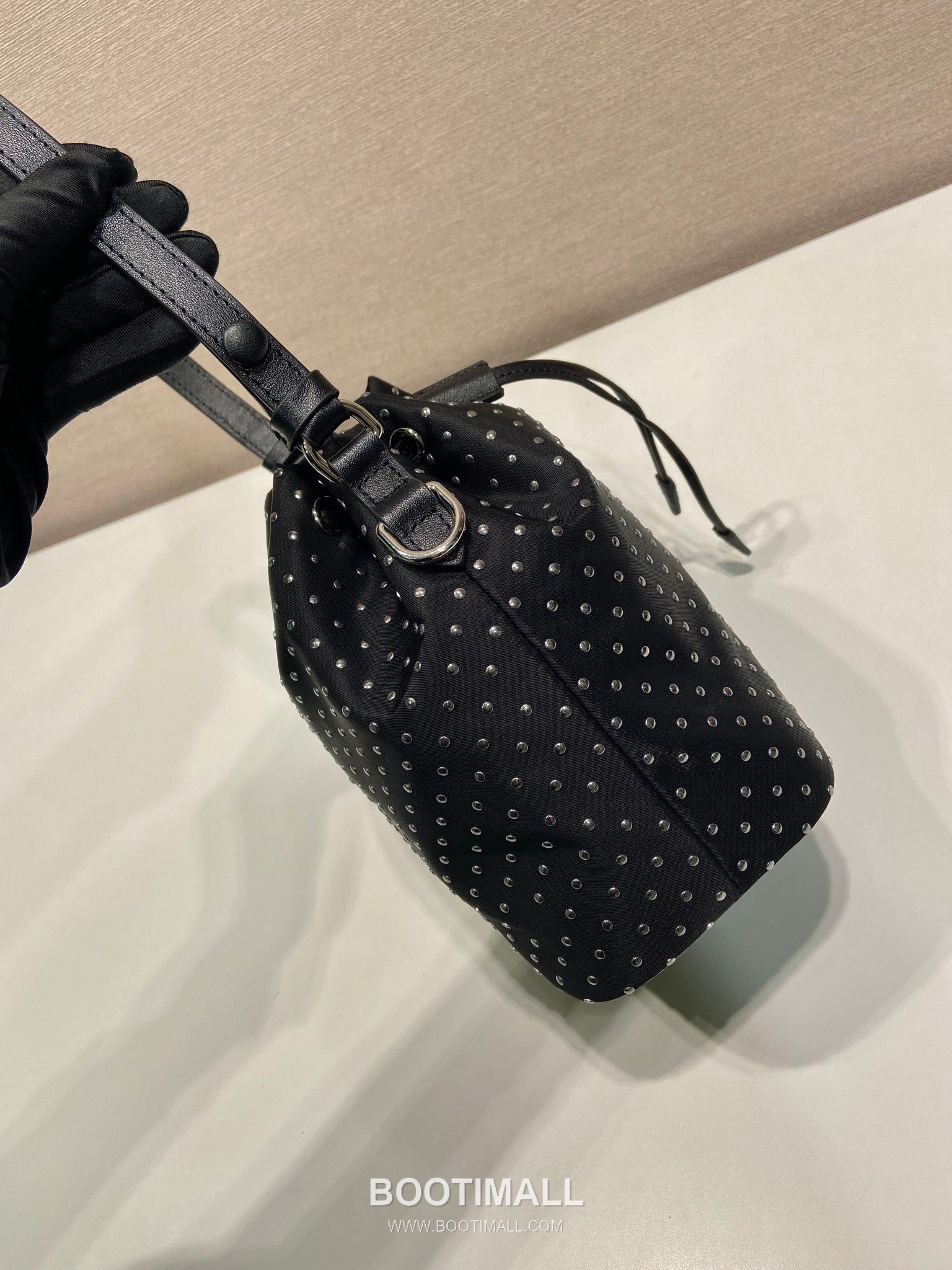 Prada Nylon Bucket Bag with Stud Detail and Leather Strap 프라다 나일론 스터드 디테일 레더 스트랩 버킷백 1BE067 15.5cm 6