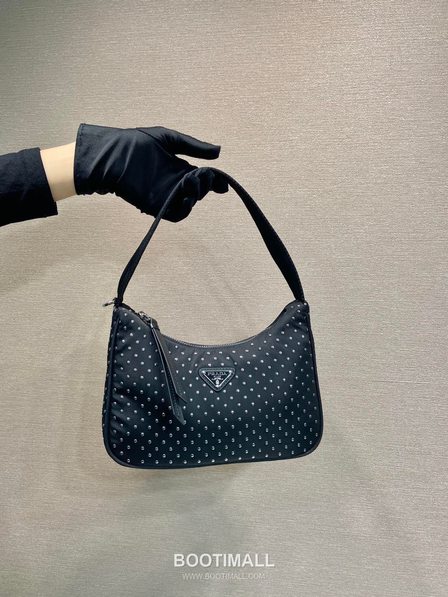 Prada Nylon Hobo Bag with Stud Detail and Zip Closure 프라다 나일론 스터드 디테일 지퍼 호보백 1NE515 23cm 1
