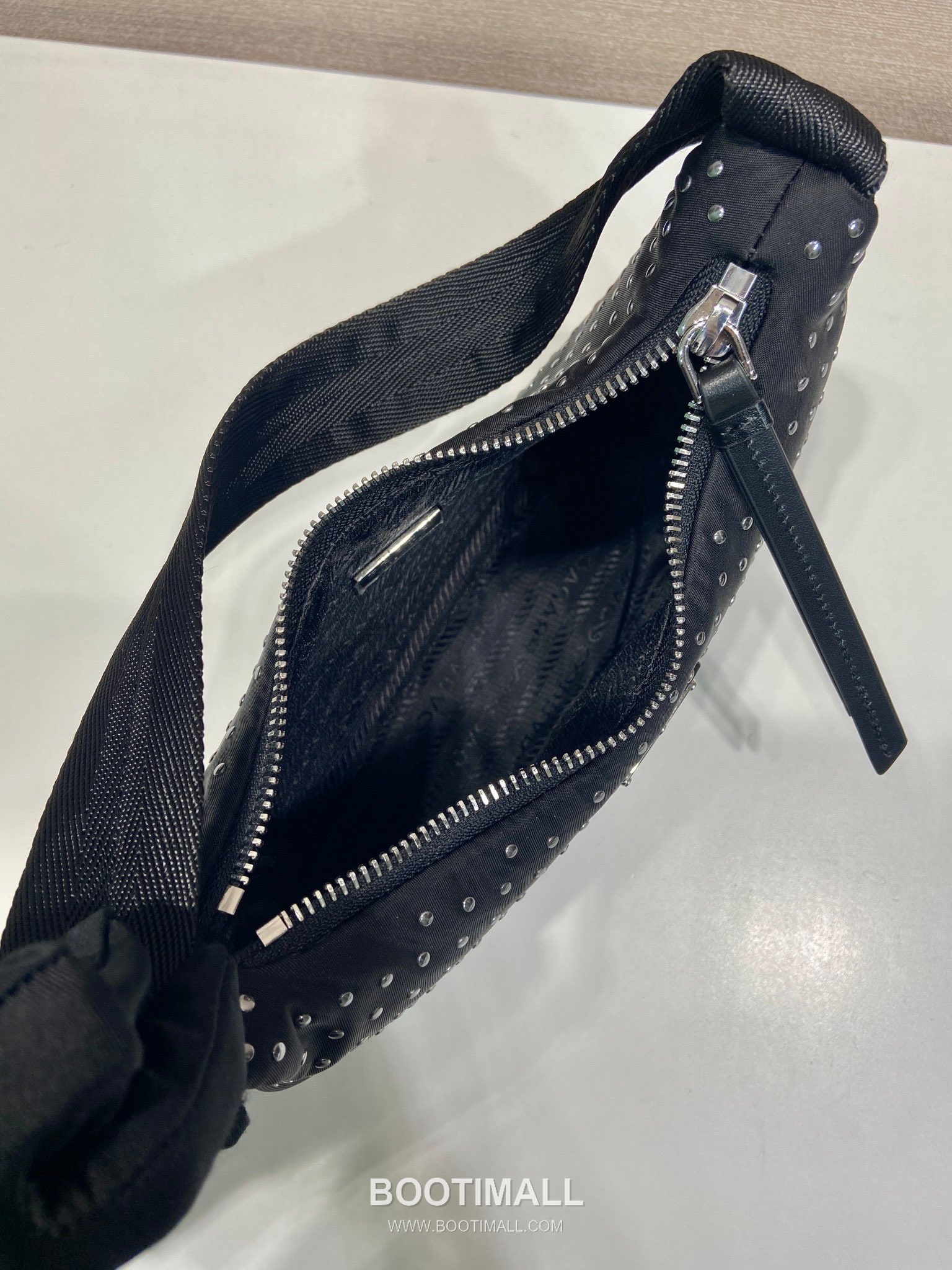 Prada Nylon Hobo Bag with Stud Detail and Zip Closure 프라다 나일론 스터드 디테일 지퍼 호보백 1NE515 23cm 8