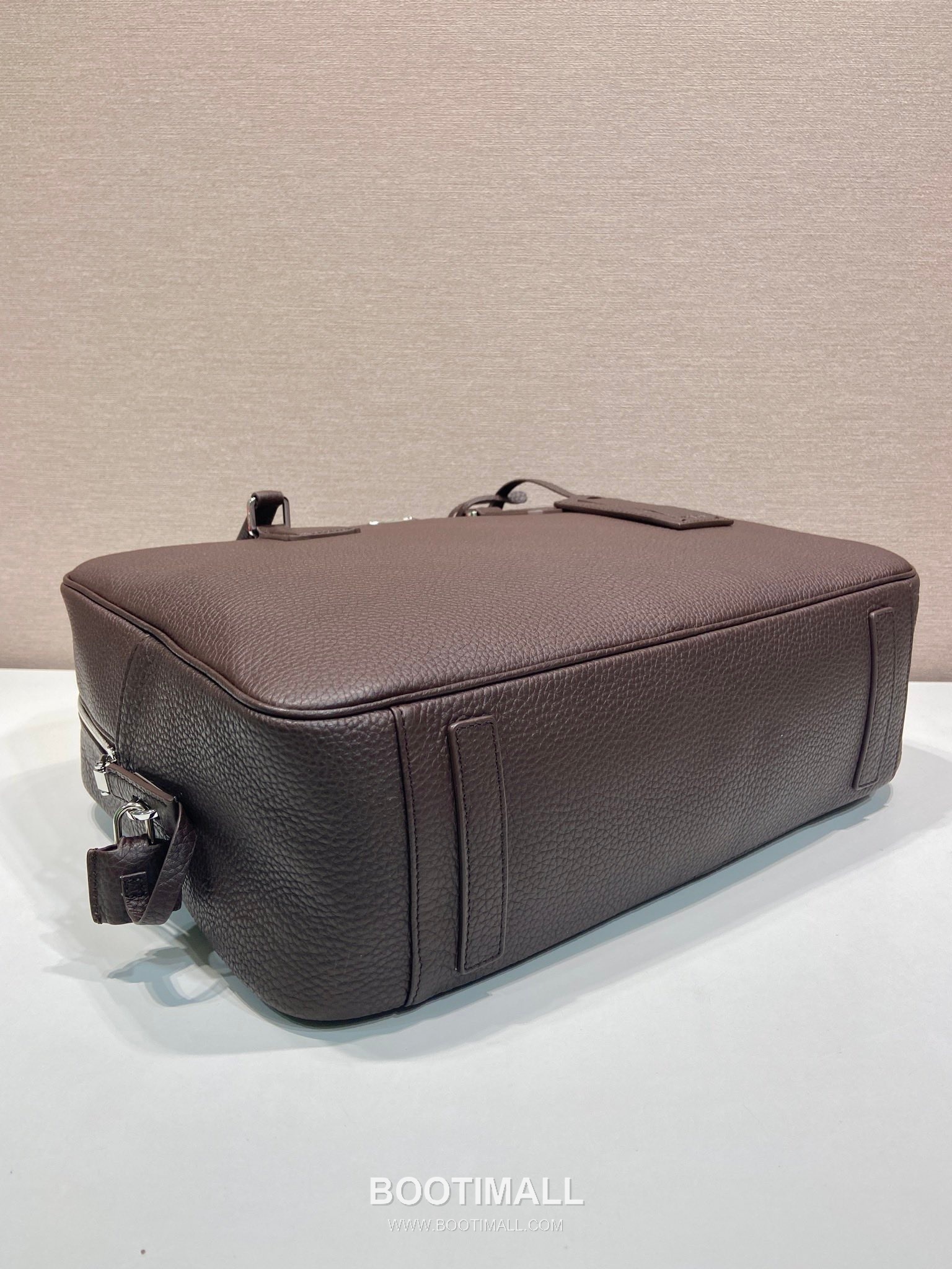 Prada Deerskin Calf Leather Briefcase Bag with Lock Detail and Name Tag 프라다 디어스킨 카프 가죽 락 디테일 네임태그 브리프케이스 2VE027 40cm 6