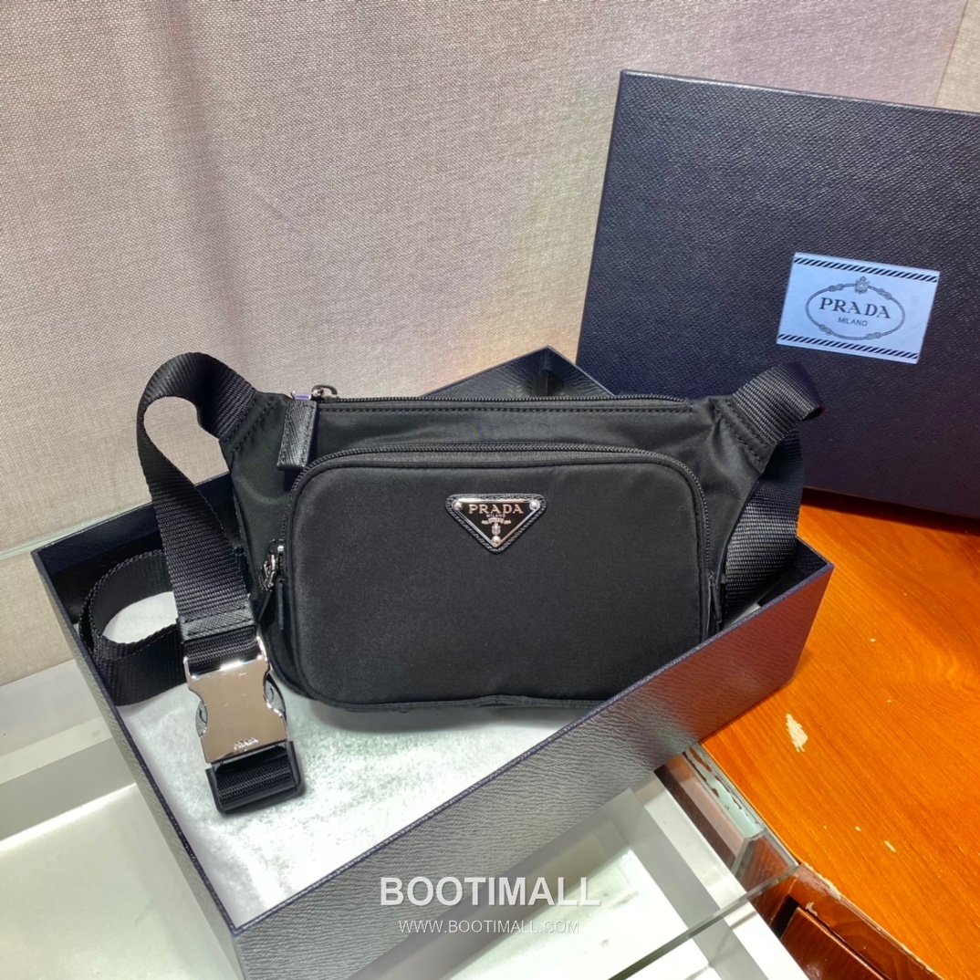 Prada Nylon Belt Bag with Adjustable Strap and Compact Design 프라다 나일론 조절 스트랩 컴팩트 벨트백 2VH128 19cm 3