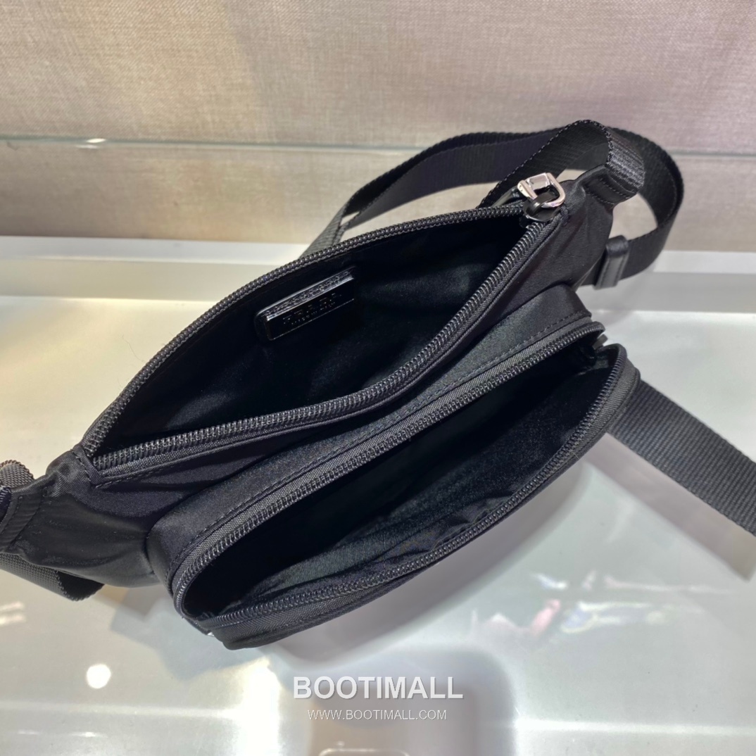 Prada Nylon Belt Bag with Adjustable Strap and Compact Design 프라다 나일론 조절 스트랩 컴팩트 벨트백 2VH128 19cm 7