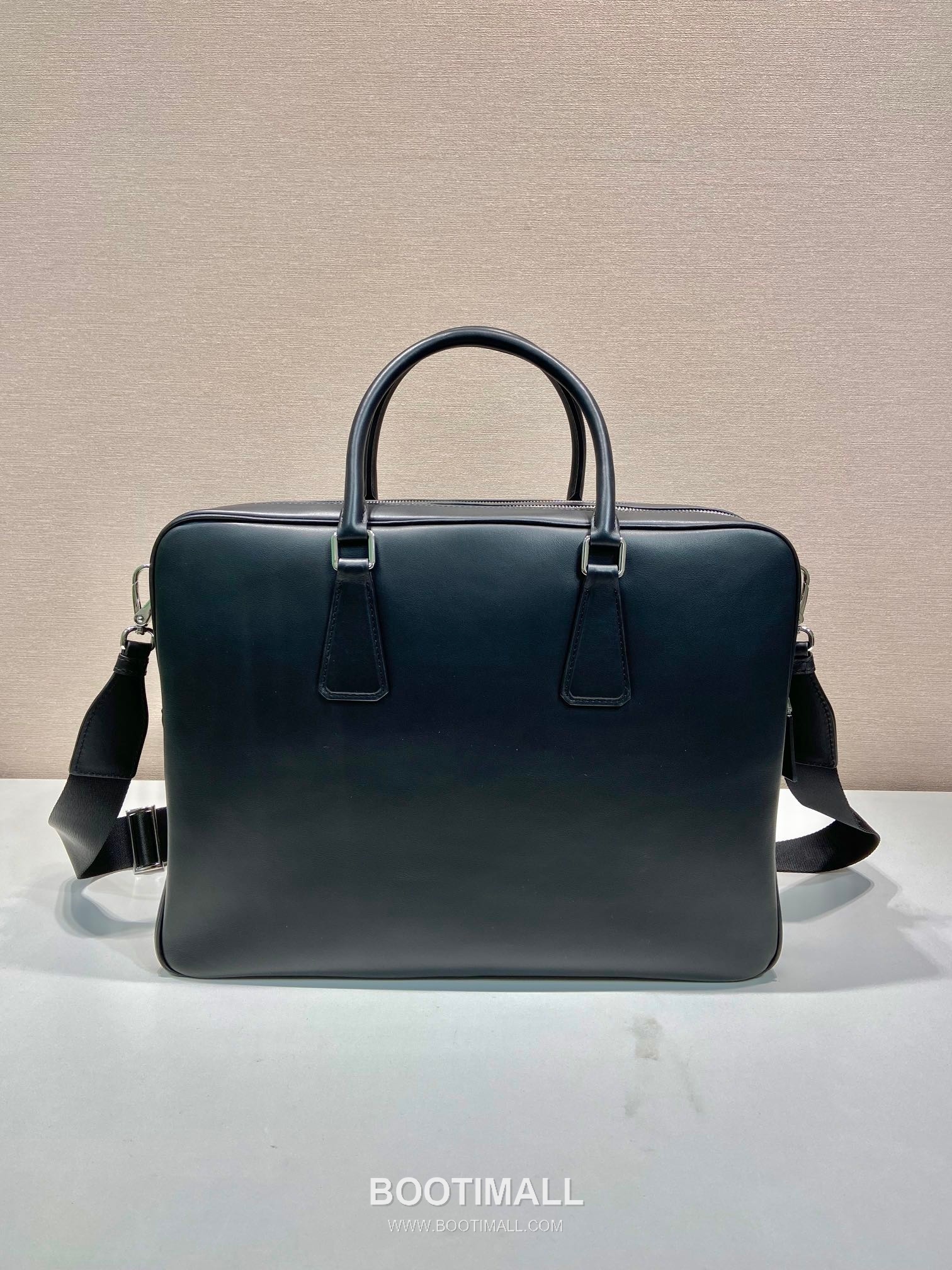 Prada Calfskin Leather Double Compartment Briefcase with Nylon Strap 프라다 카프스킨 가죽 더블 컴파트먼트 나일론 스트랩 브리프케이스 2VE025 39cm 5