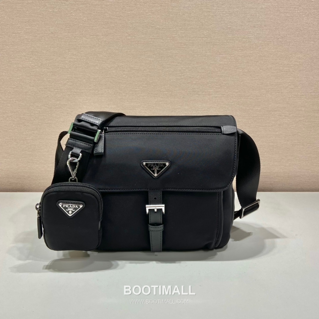 Prada Nylon Crossbody Bag with Saffiano Trim and Detachable Mini Pouch 프라다 나일론 사피아노 트림 탈부착 미니 파우치 크로스백 1BD994B 25cm 10