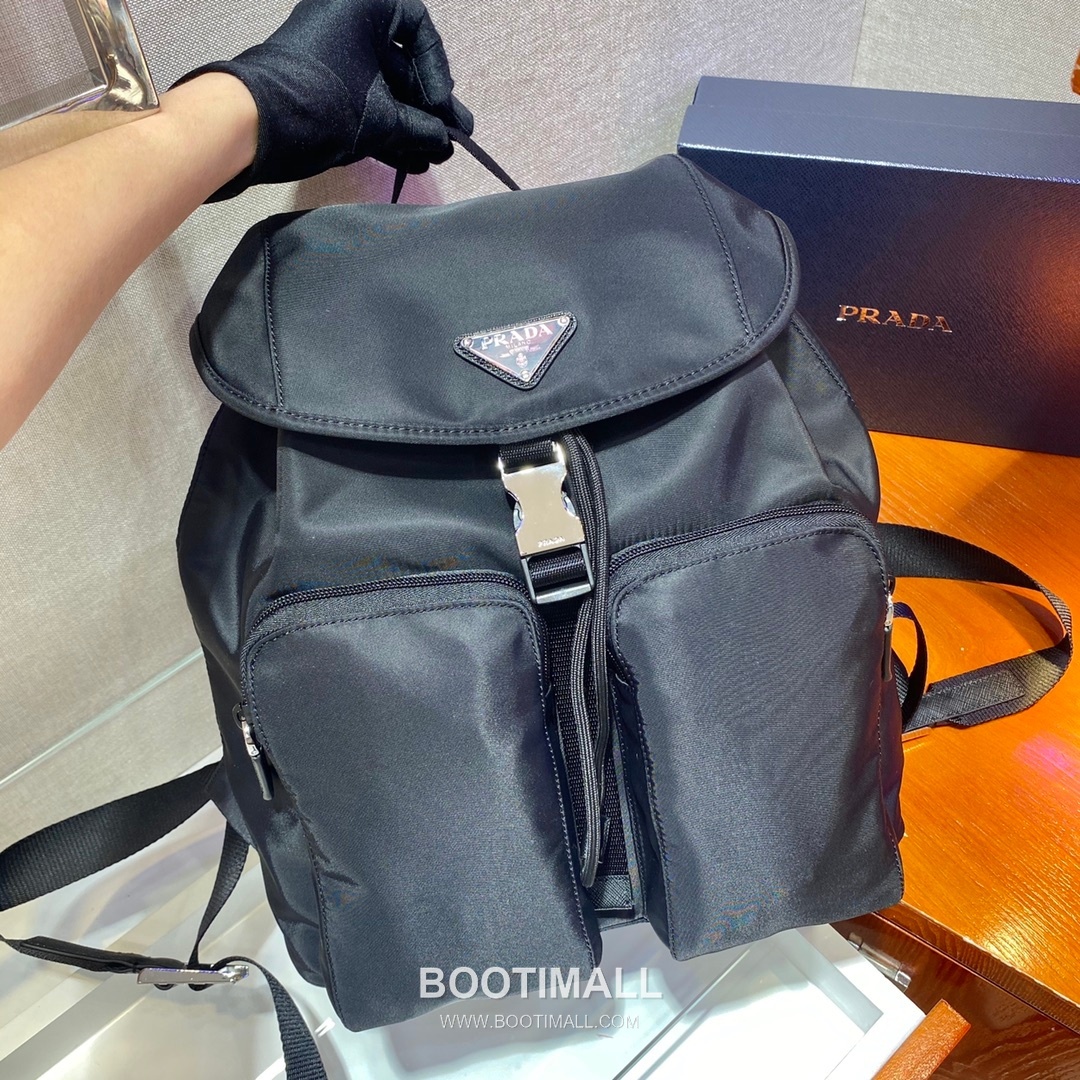 Prada Nylon Backpack with Flap Buckle and Front Pocket Detail 프라다 나일론 플랩 버클 프론트 포켓 백팩 1BZ005A 30cm 2
