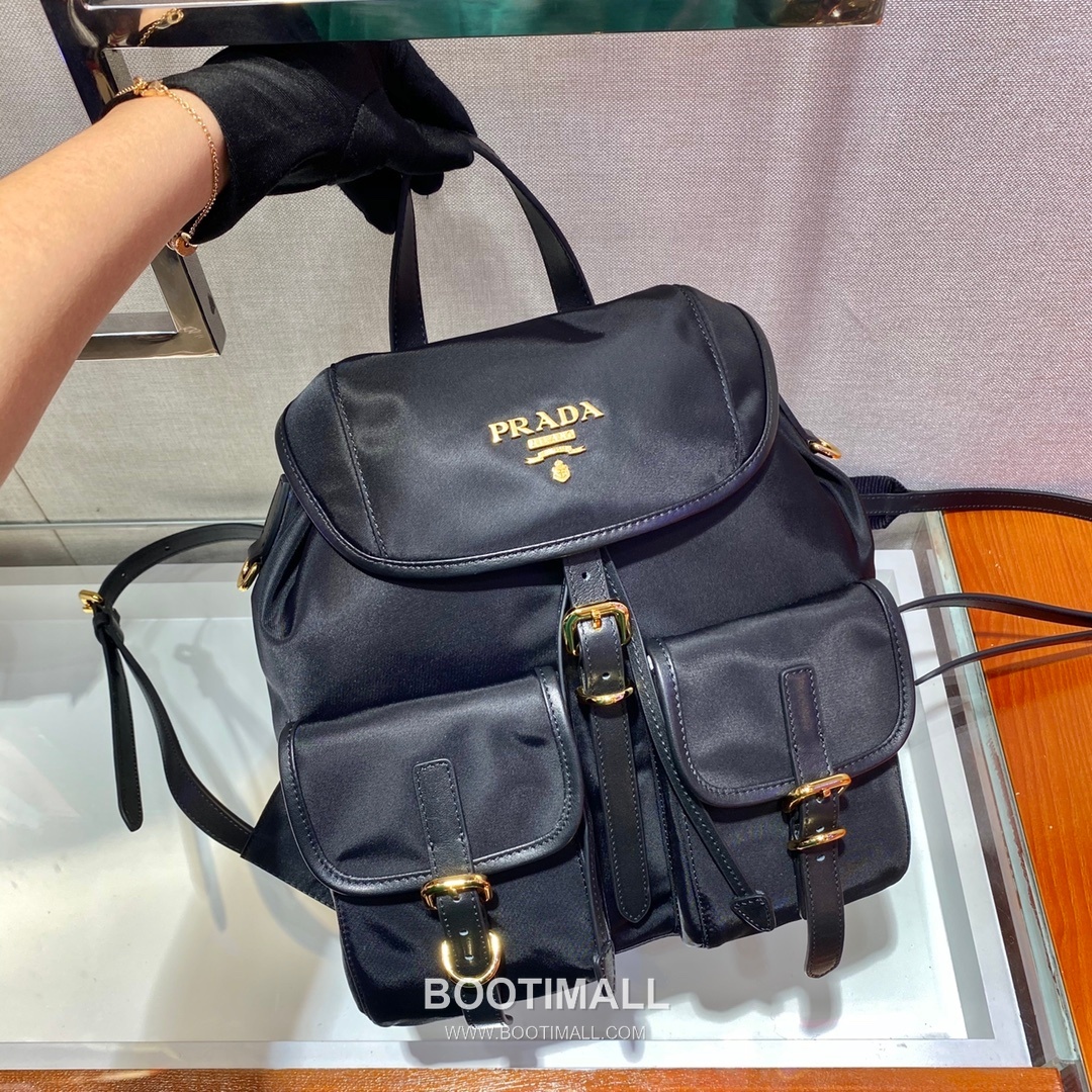 Prada Nylon Backpack with Flap Buckle and Front Pocket Detail 프라다 나일론 플랩 버클 프론트 포켓 백팩 1BZ005A 30cm 12