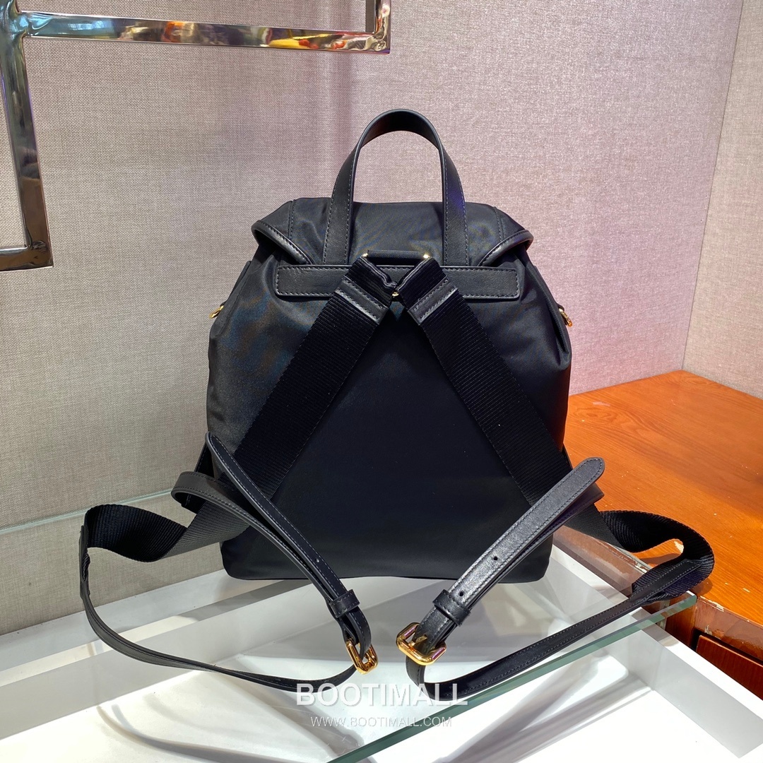 Prada Nylon Backpack with Flap Buckle and Front Pocket Detail 프라다 나일론 플랩 버클 프론트 포켓 백팩 1BZ005A 30cm 13