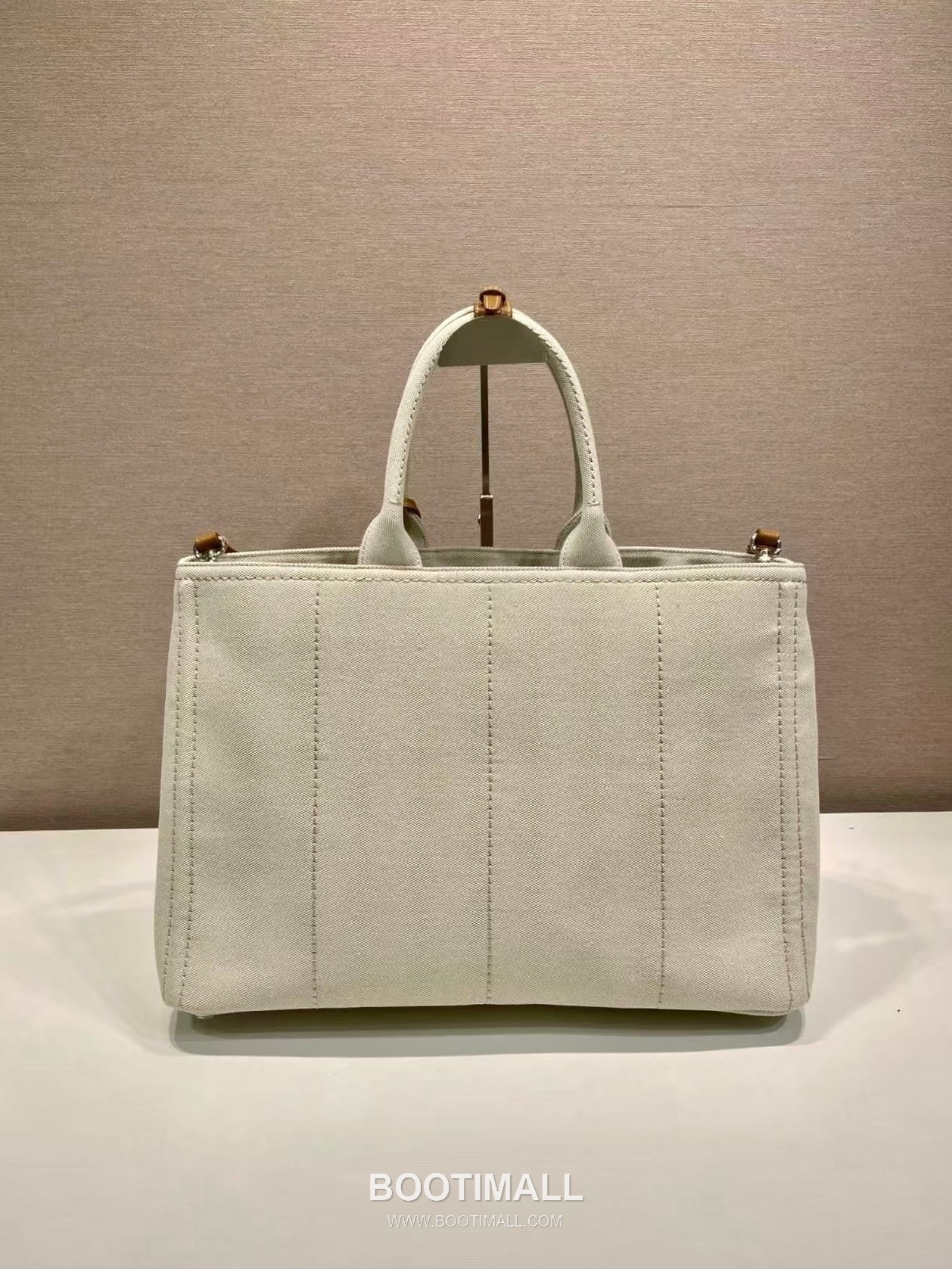 Prada Canvas Tote Bag with Leather Trim and Adjustable Strap 프라다 캔버스 레더 트림 조절 스트랩 토트백 2VG131 43cm 4