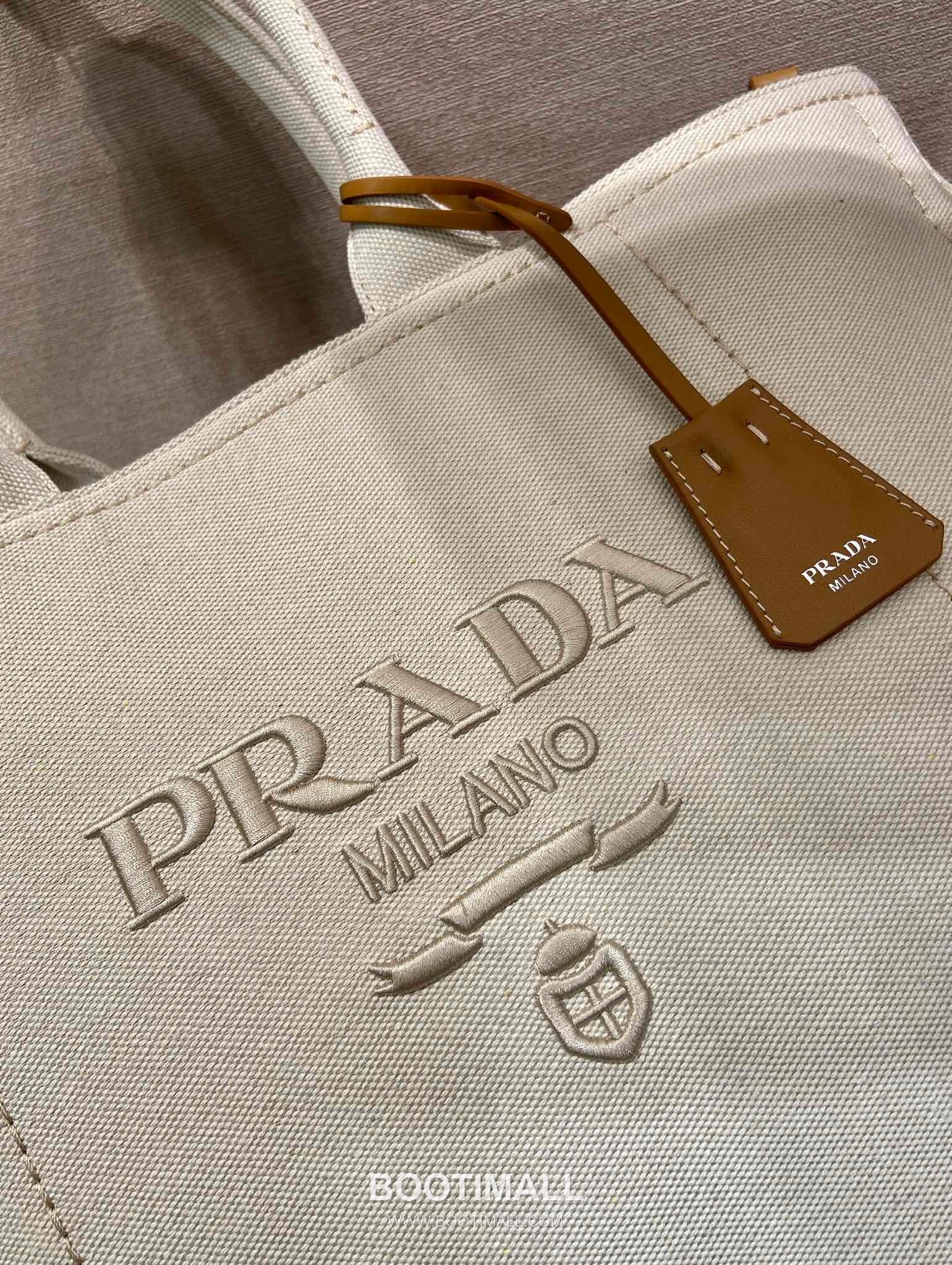 Prada Canvas Tote Bag with Leather Trim and Adjustable Strap 프라다 캔버스 레더 트림 조절 스트랩 토트백 2VG131 43cm 7