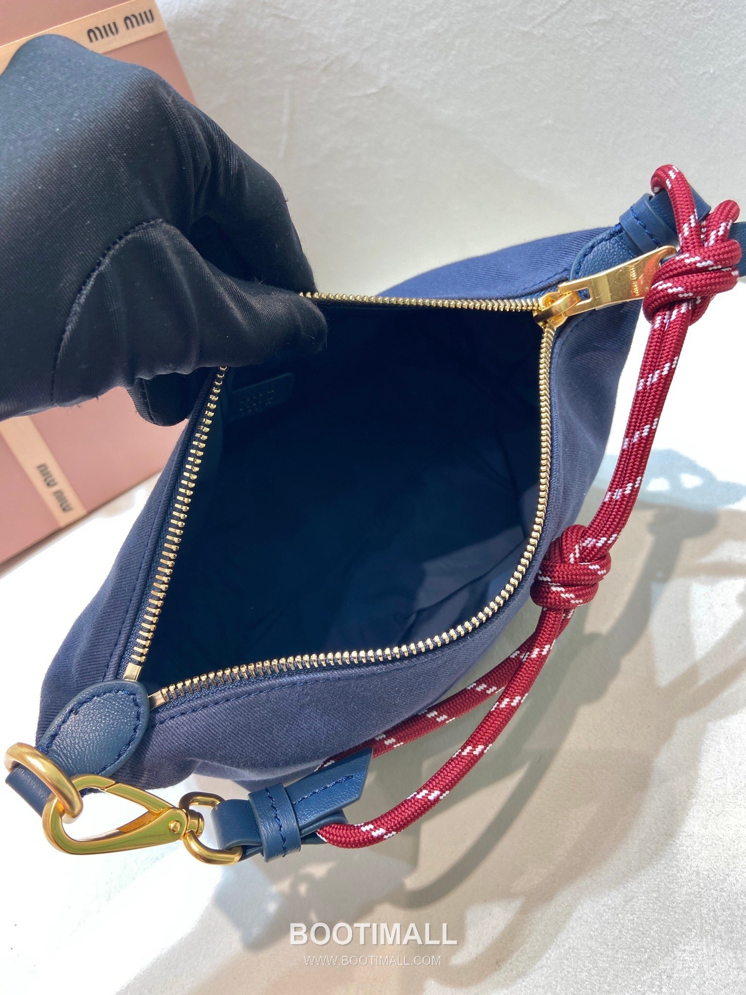 Prada Fabric Vanity Case Bag with Embroidered Logo and Wrist Strap 프라다 패브릭 자수 로고 손목 스트랩 바니티 케이스백 5NE841 18.5cm 8