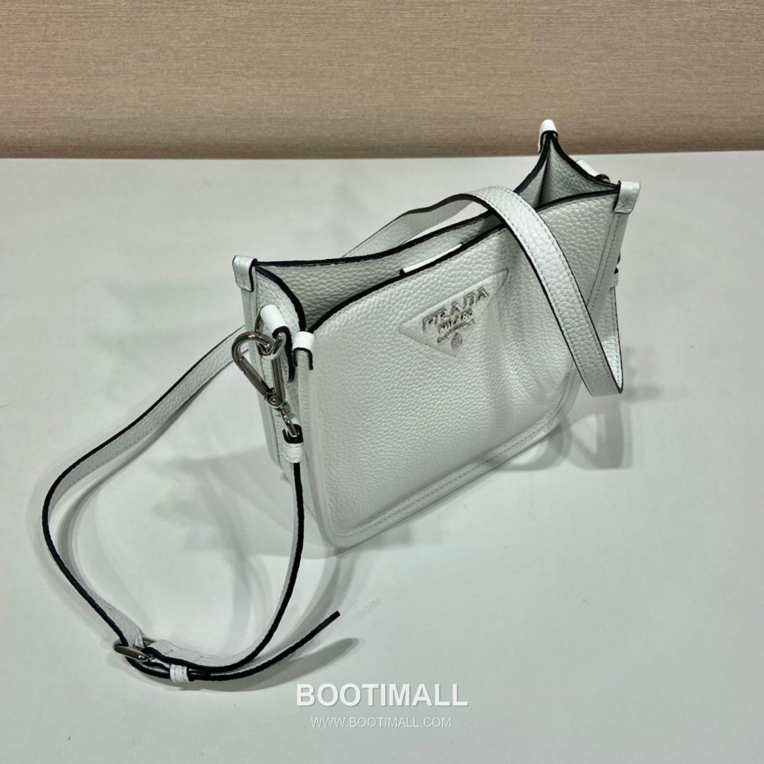Prada Calfskin Leather Tote Bag with Dual Strap and Triangle Logo 프라다 카프스킨 가죽 듀얼 스트랩 트라이앵글 로고 토트백 1BH191 19cm 2