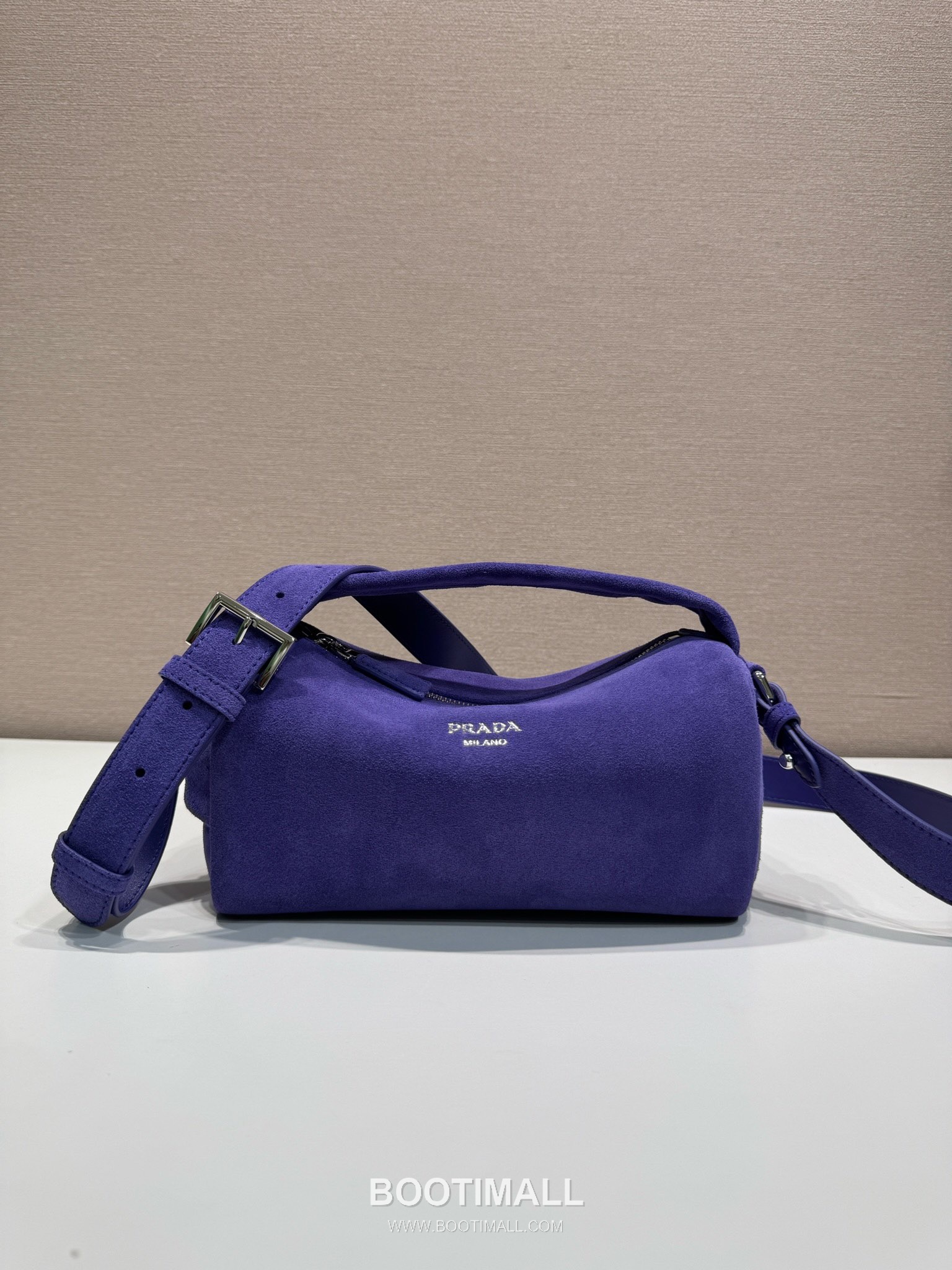 Prada Suede Leather Boston Bag with Vintage Finish and Adjustable Strap 프라다 스웨이드 가죽 빈티지 피니시 조절 스트랩 보스턴백 2VH188 24cm 2