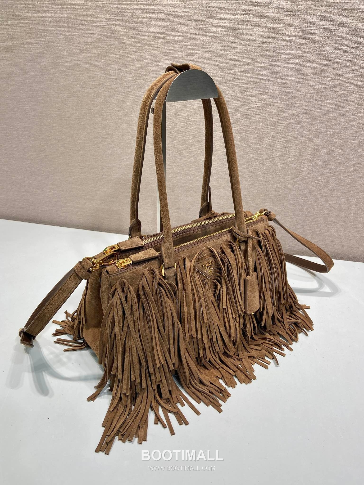 Prada Suede Leather Galleria Tote Bag with Tassel Detail and Strap 프라다 스웨이드 가죽 태슬 디테일 스트랩 토트백 1BA457 30cm 2