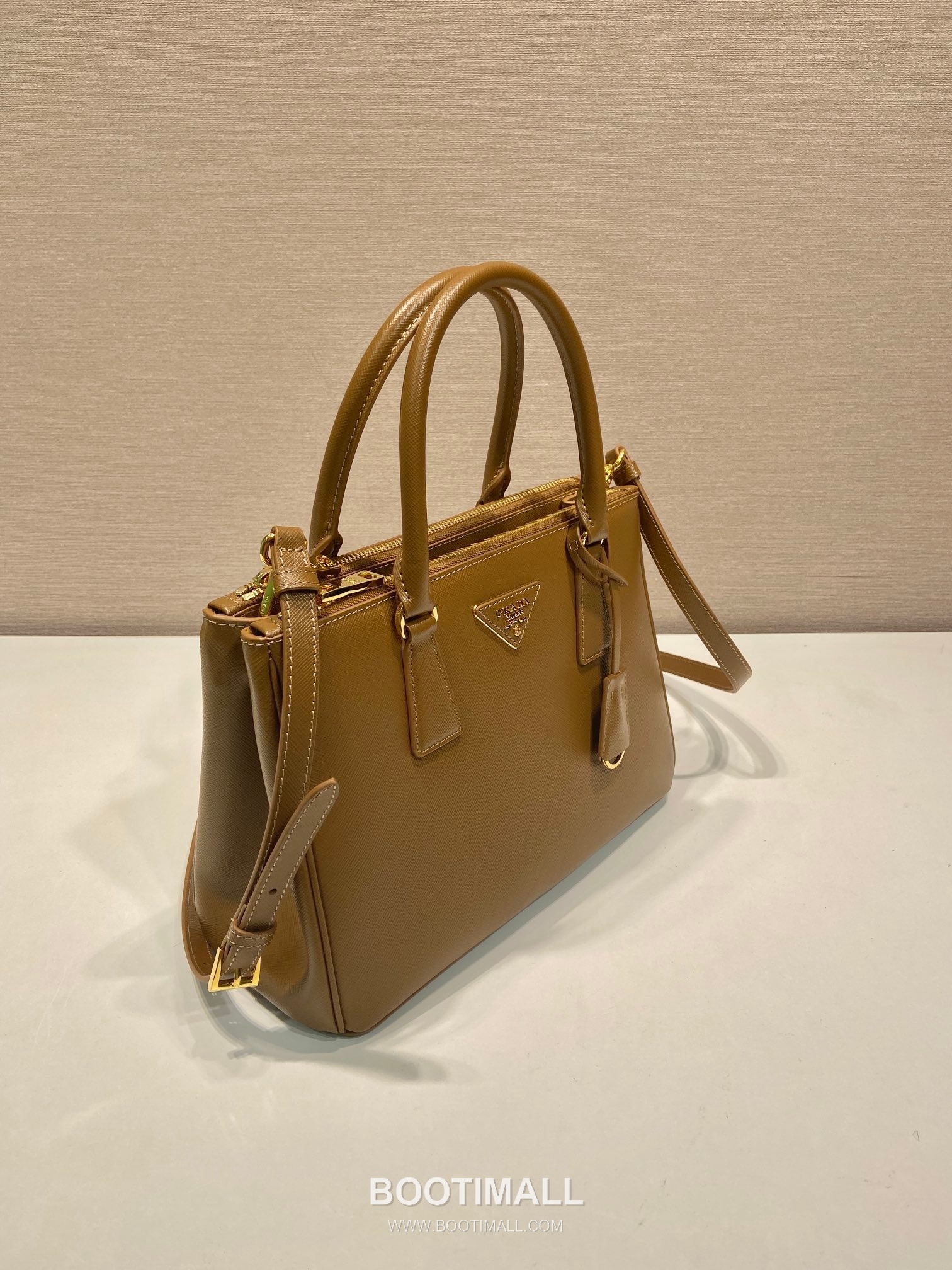 Prada Saffiano Calfskin Leather Galleria Tote Bag with Strap and Multi Pocket 프라다 사피아노 카프스킨 스트랩 멀티 포켓 갤러리아 토트백 1BA863 28cm 3