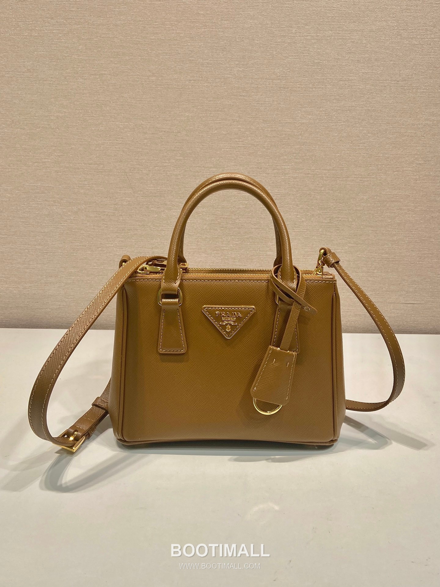 Prada Saffiano Calfskin Leather Galleria Mini Tote Bag with Strap 프라다 사피아노 카프스킨 스트랩 갤러리아 미니 토트백 1BA906 20cm 2