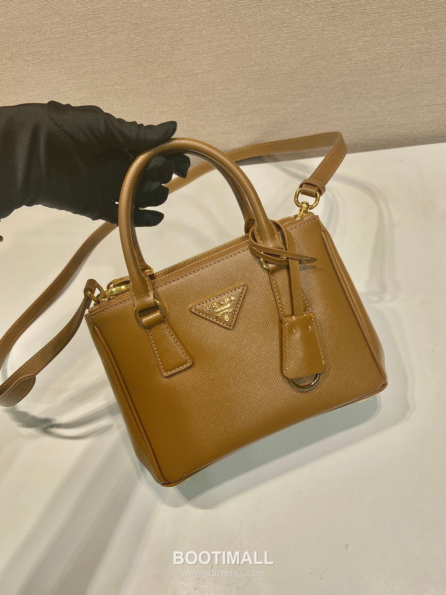 Prada Saffiano Calfskin Leather Galleria Mini Tote Bag with Strap 프라다 사피아노 카프스킨 스트랩 갤러리아 미니 토트백 1BA906 20cm 3