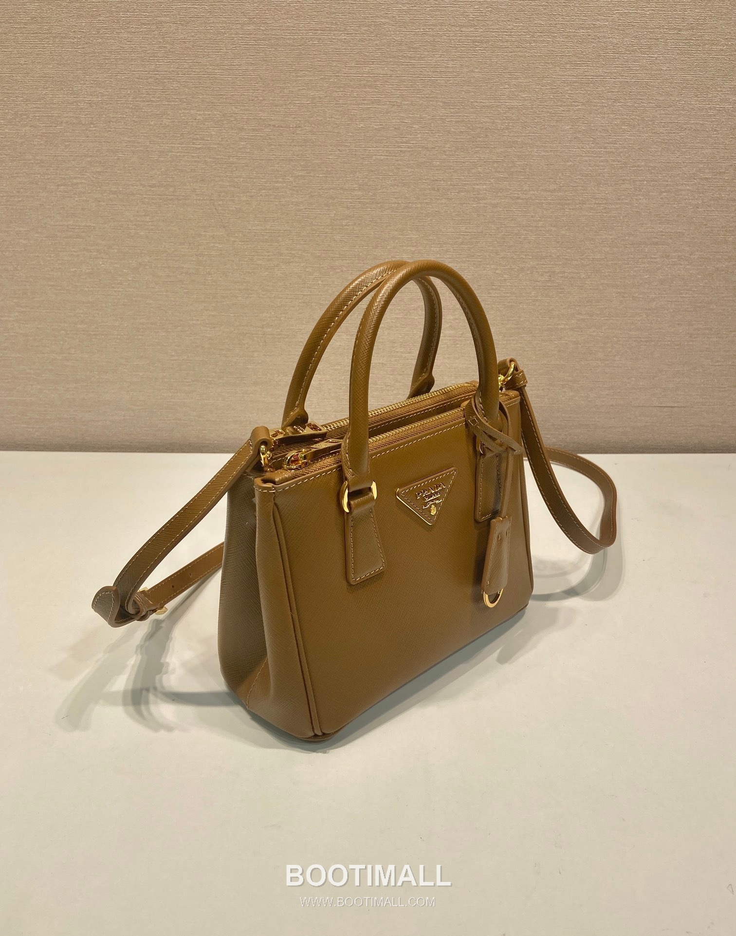 Prada Saffiano Calfskin Leather Galleria Mini Tote Bag with Strap 프라다 사피아노 카프스킨 스트랩 갤러리아 미니 토트백 1BA906 20cm 4