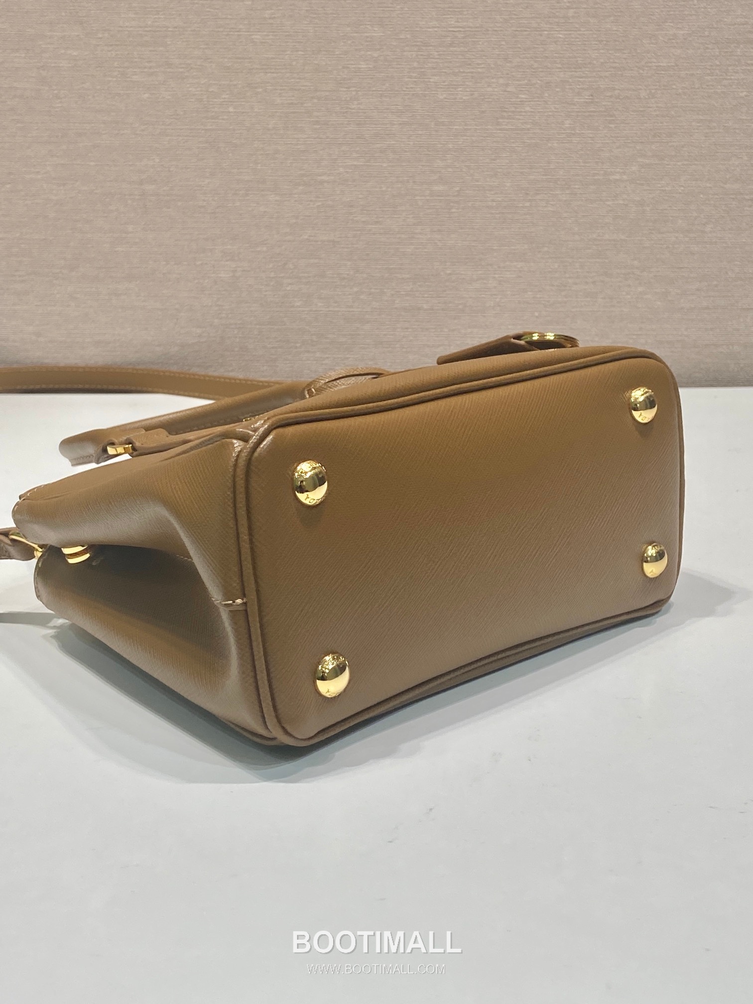 Prada Saffiano Calfskin Leather Galleria Mini Tote Bag with Strap 프라다 사피아노 카프스킨 스트랩 갤러리아 미니 토트백 1BA906 20cm 7