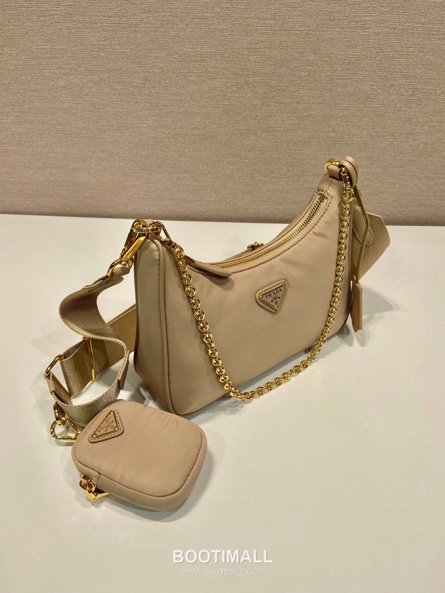 Prada Nylon Chain Strap Hobo Bag with Logo Detail 프라다 나일론 체인 스트랩 호보백 1BH204 22cm 2