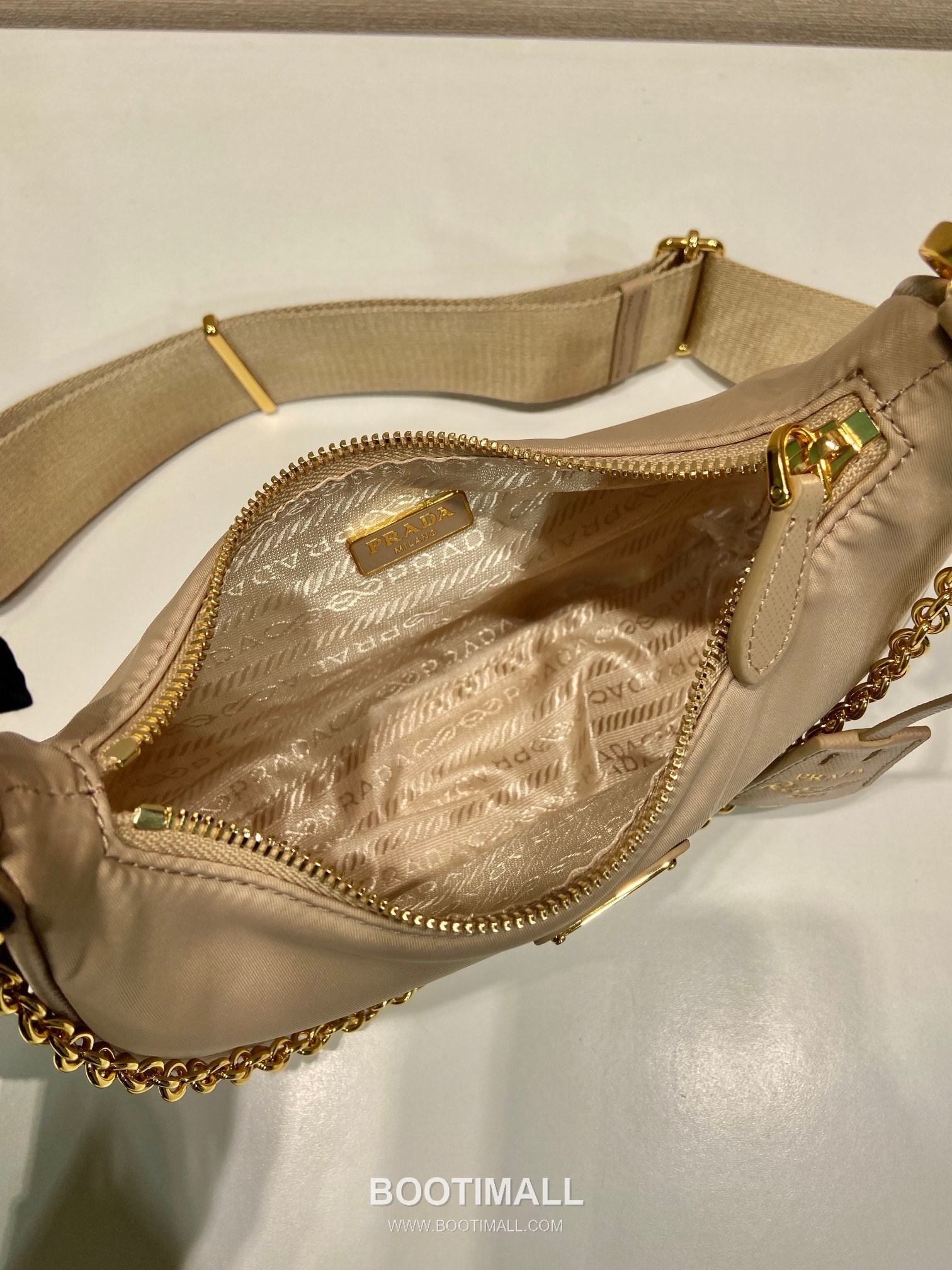 Prada Nylon Chain Strap Hobo Bag with Logo Detail 프라다 나일론 체인 스트랩 호보백 1BH204 22cm 8