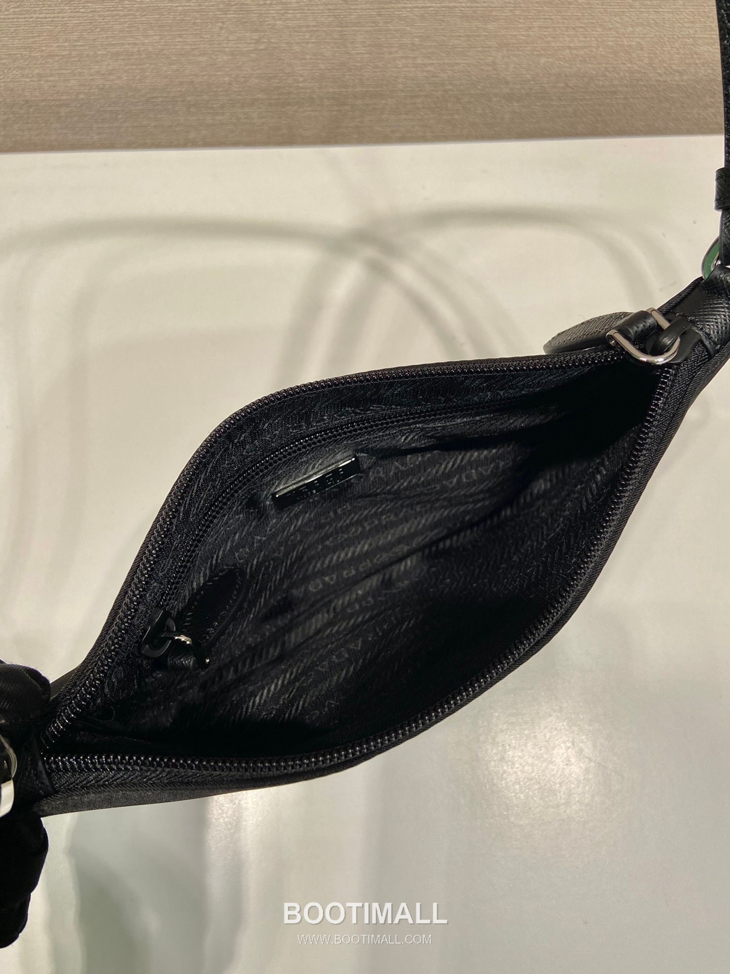 Prada Nylon Crossgrain Leather Handle Hobo Bag with Triangle Logo 프라다 나일론 크로스그레인 핸들 호보백 1NI545 24cm 8