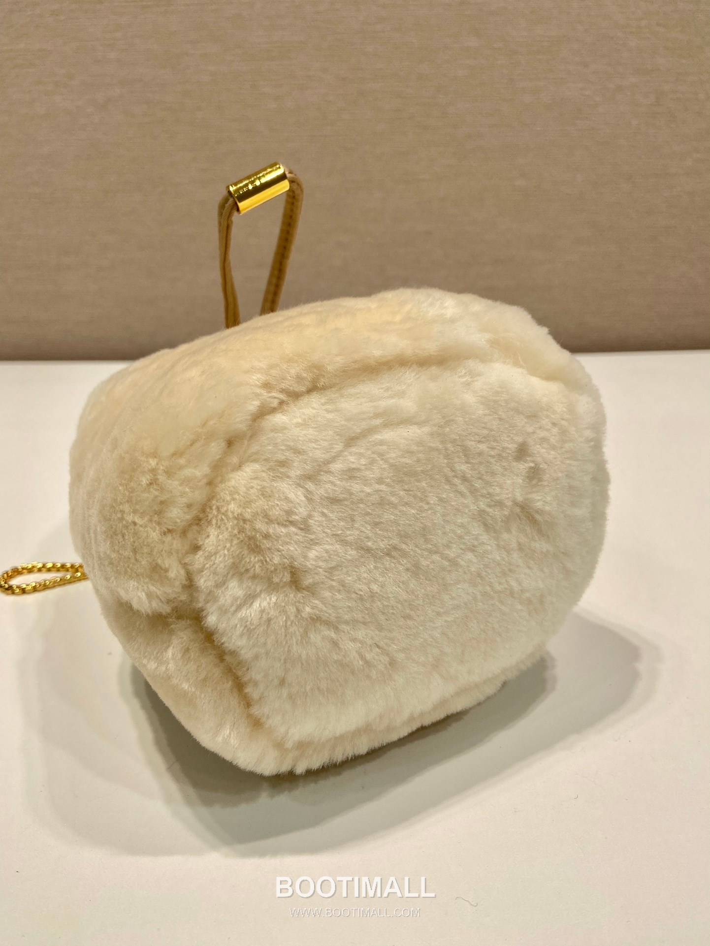 Prada Wool Mini Bucket Bag with Chain Strap and Enamel Triangle Logo 프라다 울 체인 스트랩 미니 버킷백 1NR016 9cm 6