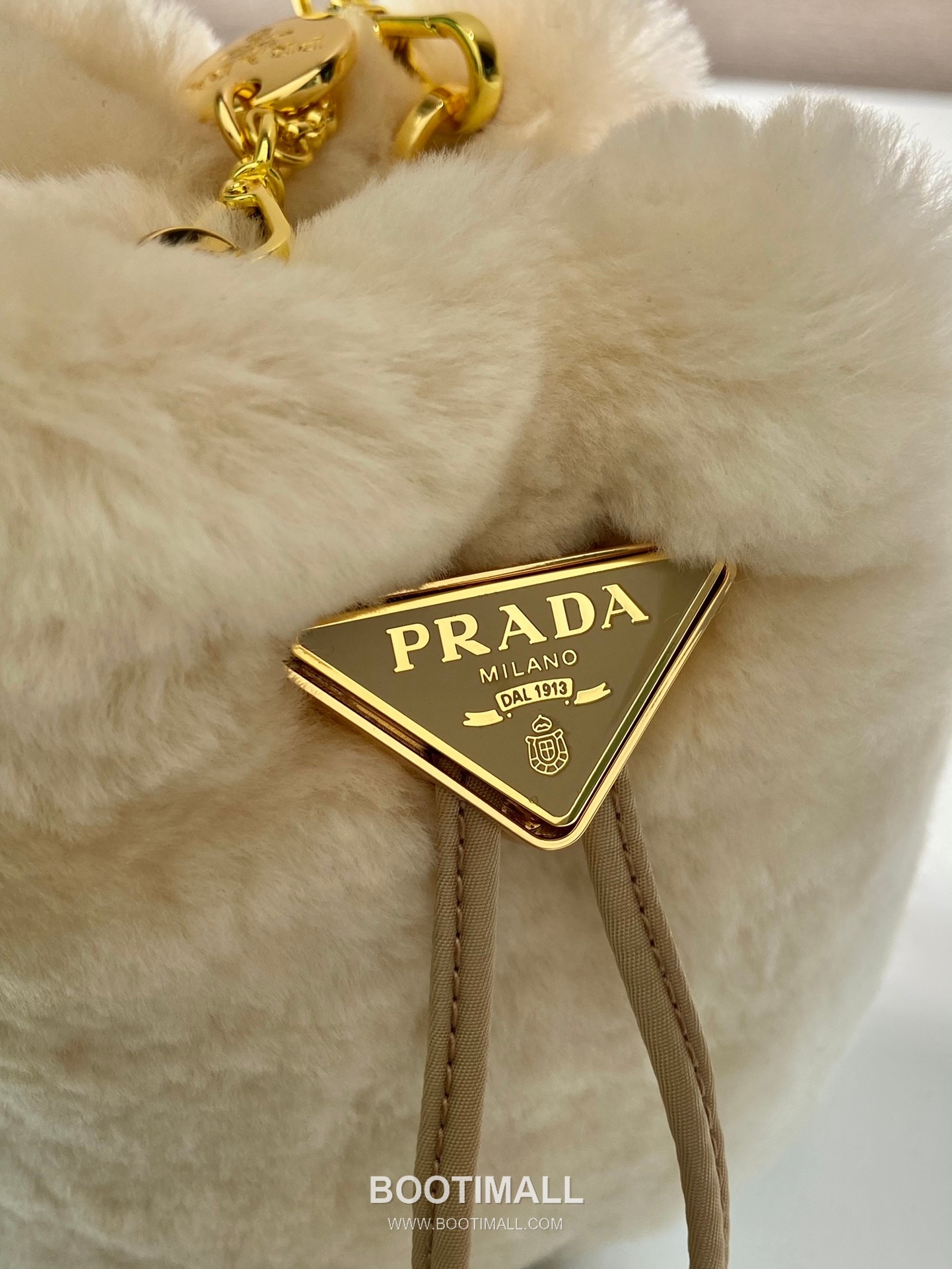 Prada Wool Mini Bucket Bag with Chain Strap and Enamel Triangle Logo 프라다 울 체인 스트랩 미니 버킷백 1NR016 9cm 8