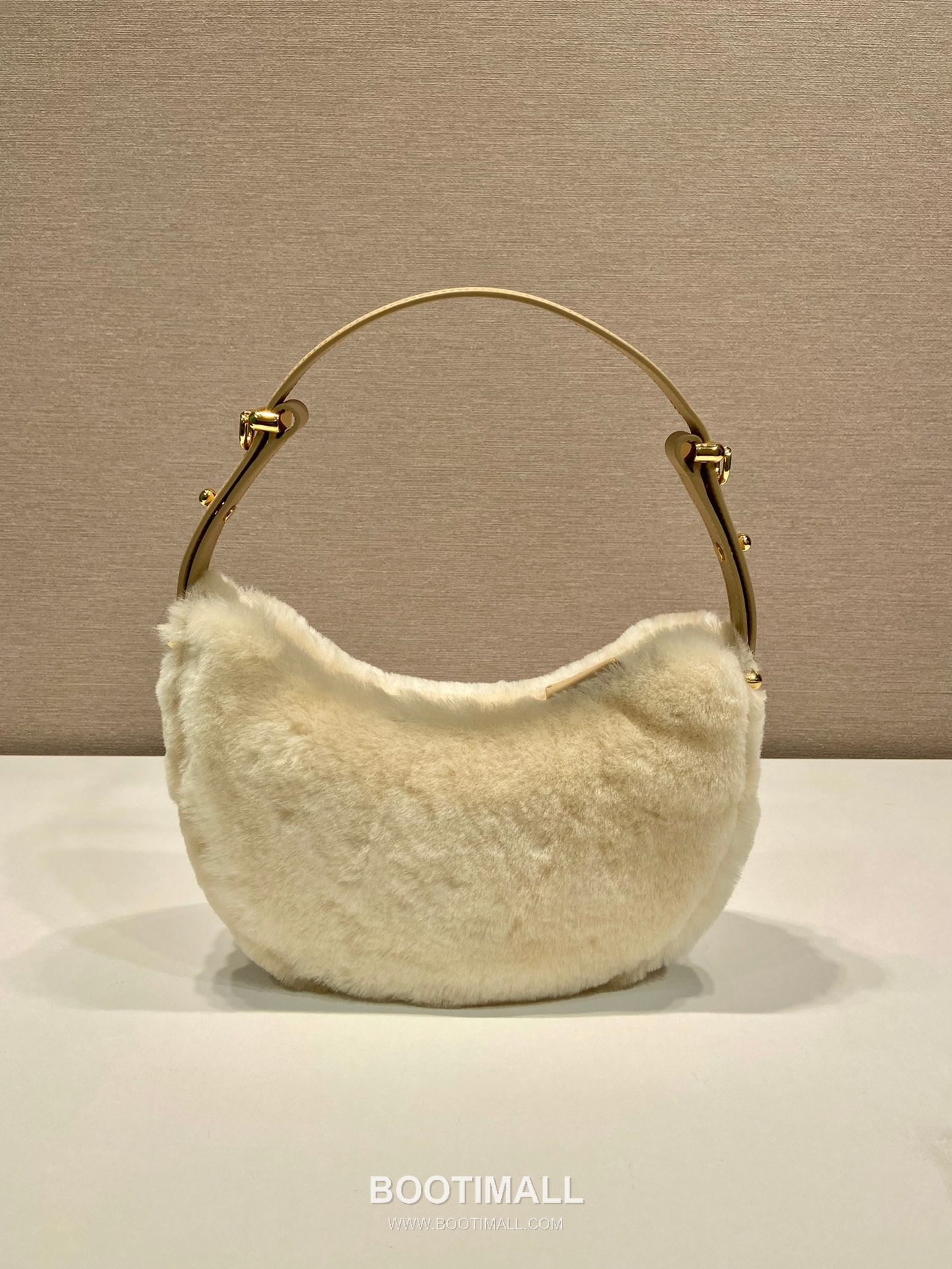 Prada Wool Leather Moon Shoulder Bag with Dual Strap and Curved Design 프라다 울 레더 듀얼 스트랩 문 숄더백 1BC194 22.5cm 4