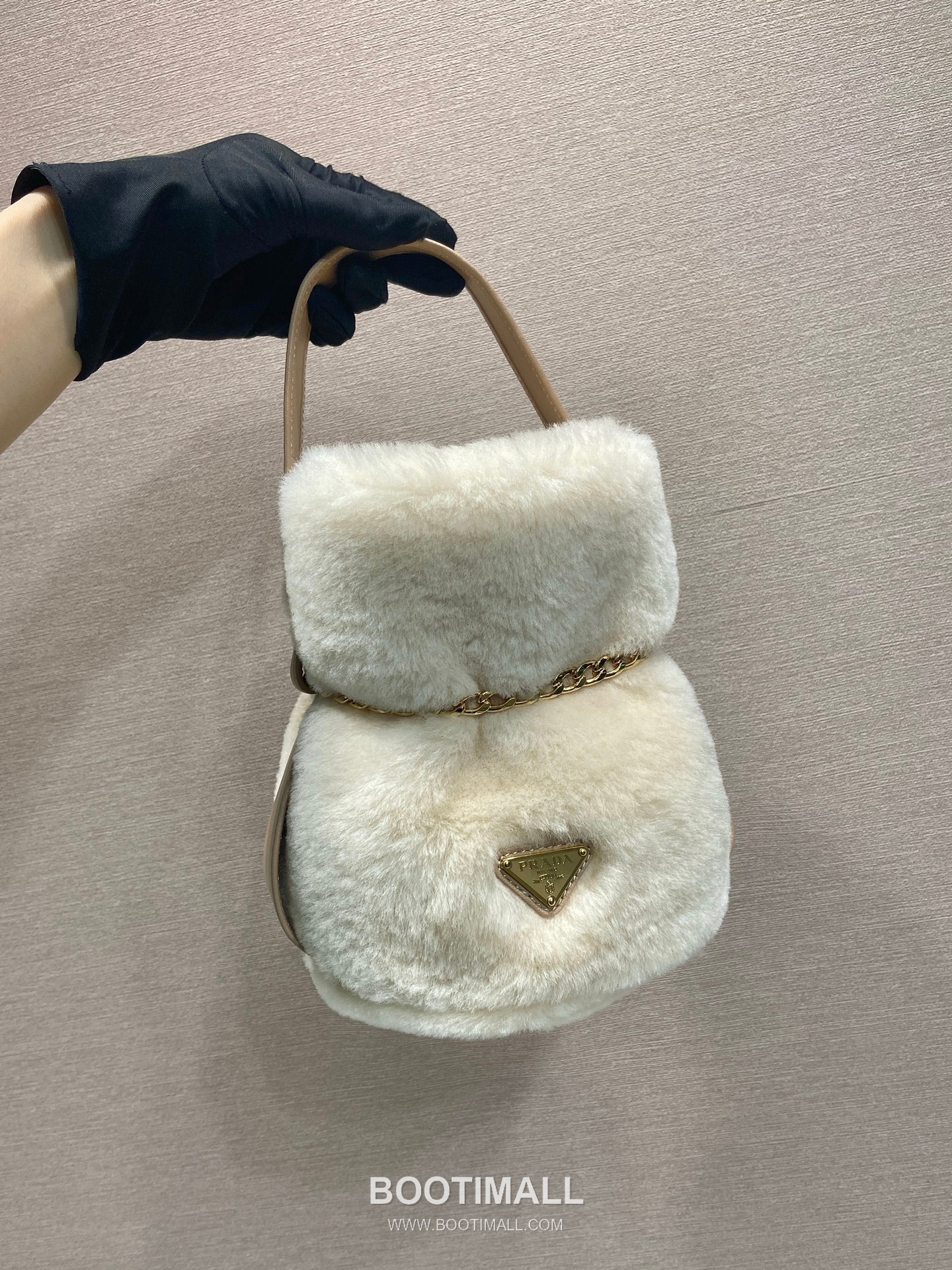 Prada Wool Calfskin Bucket Bag with Enamel Triangle Logo and Drawstring Closure 프라다 울 카프스킨 삼각로고 드로우스트링 버킷백 1BE088 14cm 1