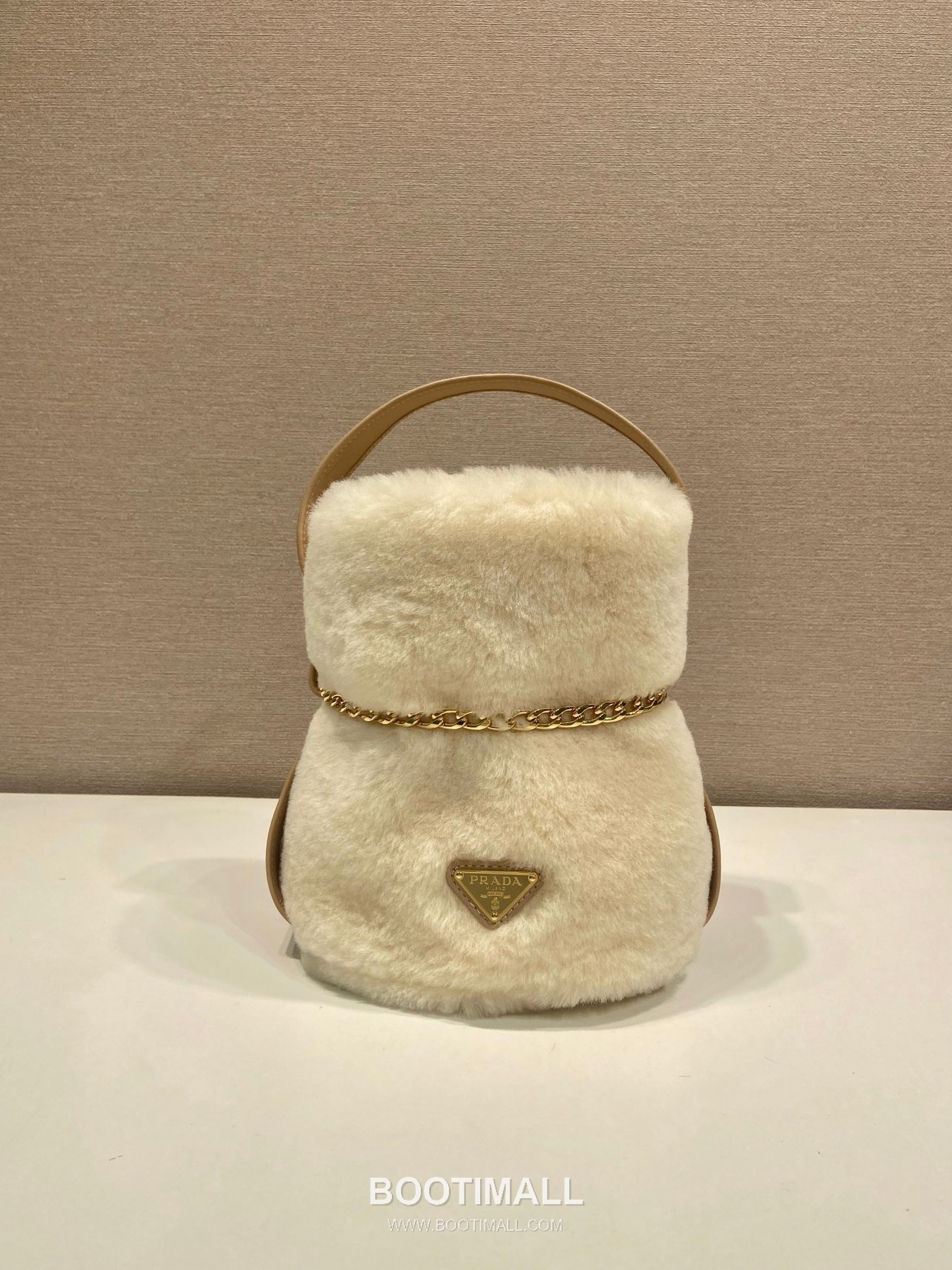 Prada Wool Calfskin Bucket Bag with Enamel Triangle Logo and Drawstring Closure 프라다 울 카프스킨 삼각로고 드로우스트링 버킷백 1BE088 14cm 2