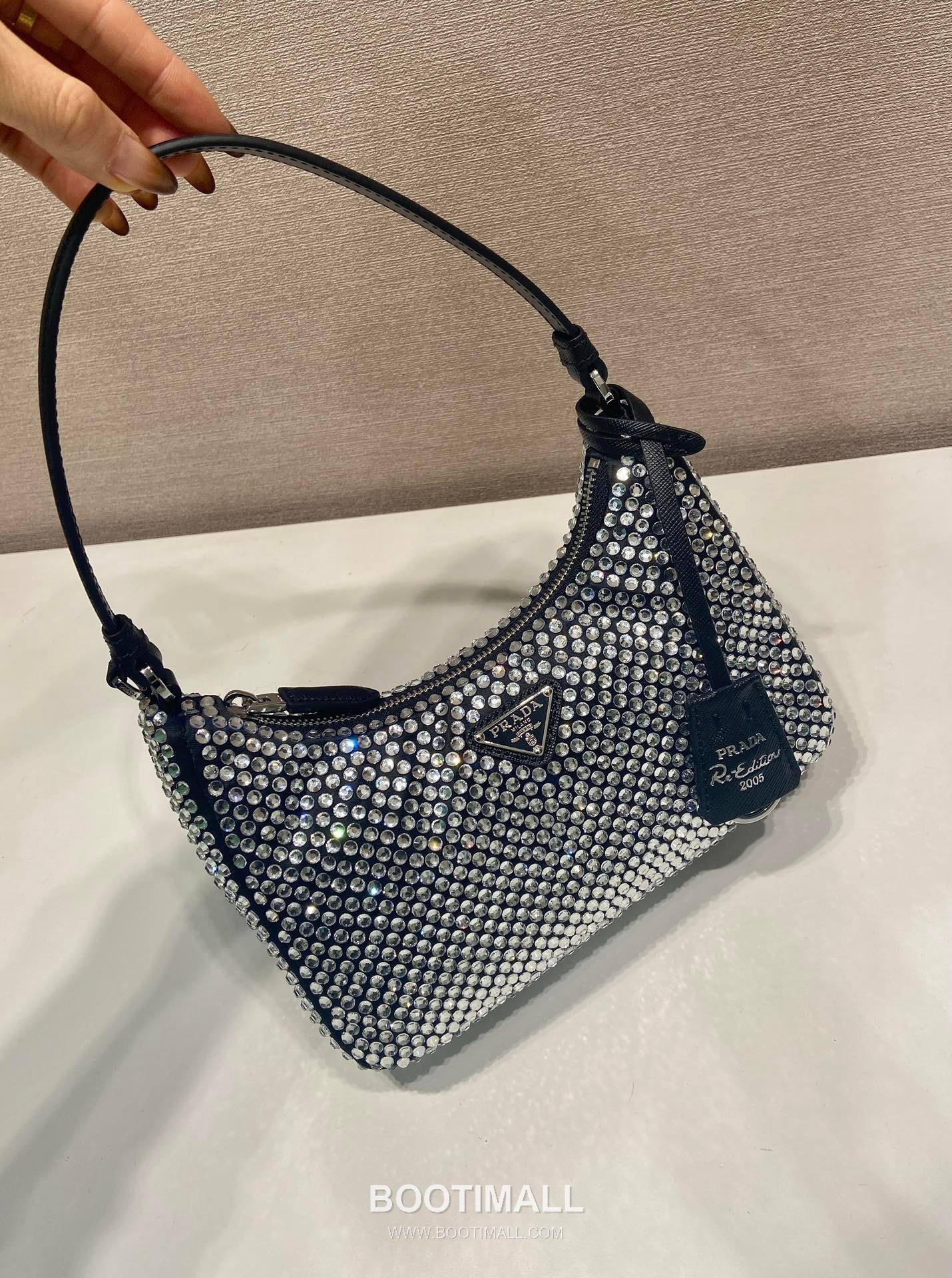 Prada Re-Edition 2005 Crystal Saffiano Leather Hobo Bag with Zip Closure 프라다 리에디션2005 크리스탈 사피아노 호보백 1N204M 22cm 2