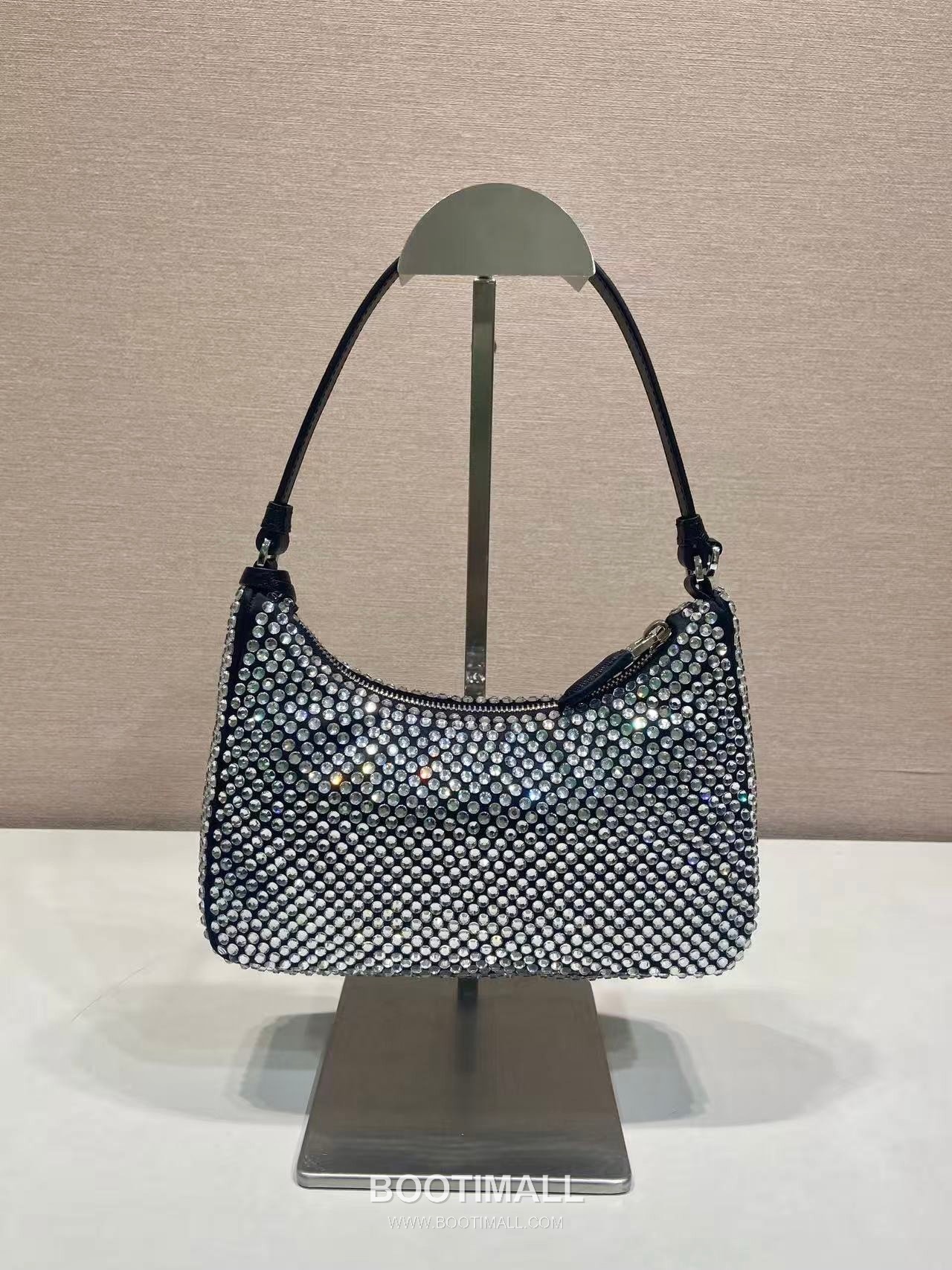 Prada Re-Edition 2005 Crystal Saffiano Leather Hobo Bag with Zip Closure 프라다 리에디션2005 크리스탈 사피아노 호보백 1N204M 22cm 3