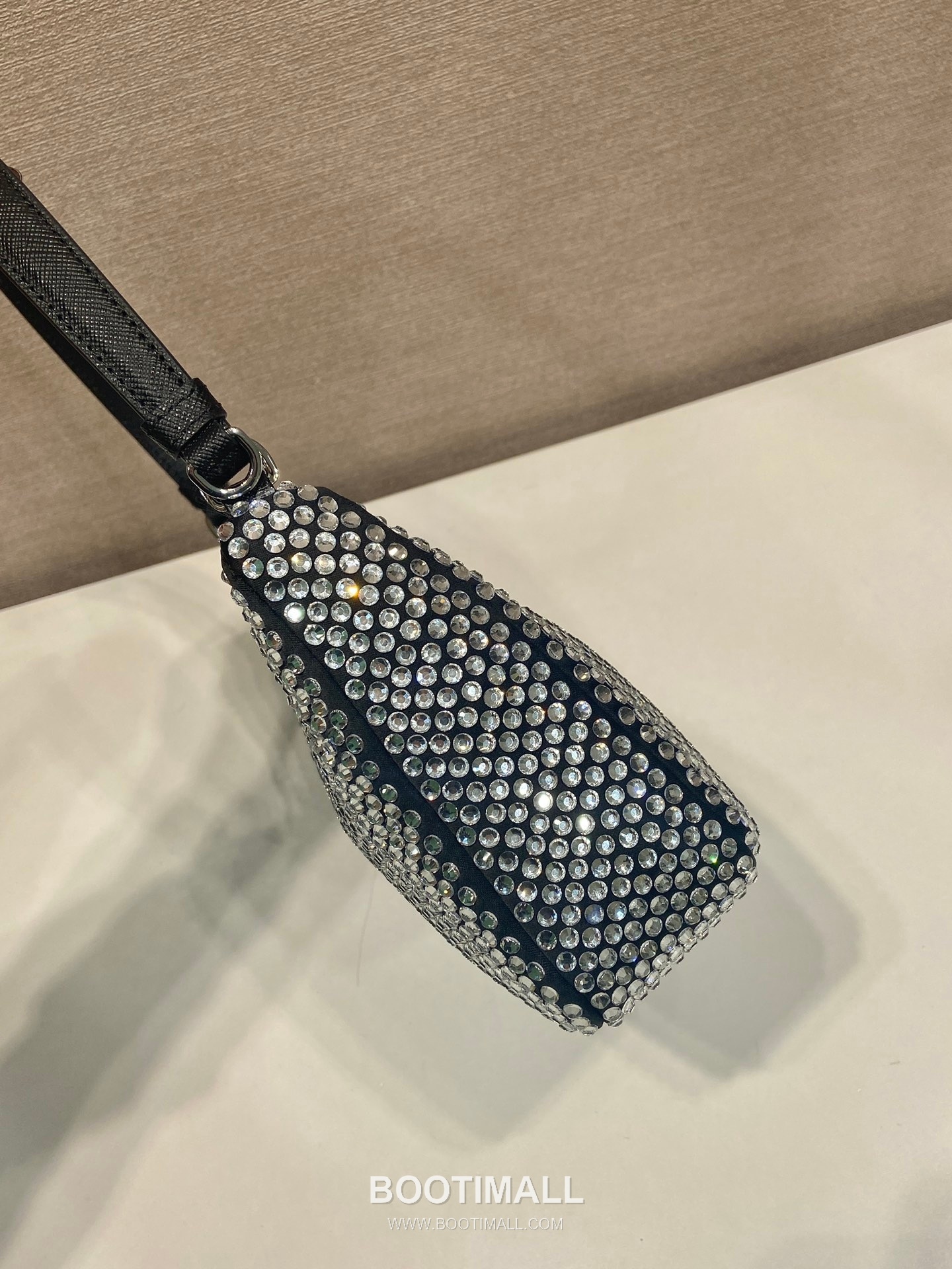 Prada Re-Edition 2005 Crystal Saffiano Leather Hobo Bag with Zip Closure 프라다 리에디션2005 크리스탈 사피아노 호보백 1N204M 22cm 5