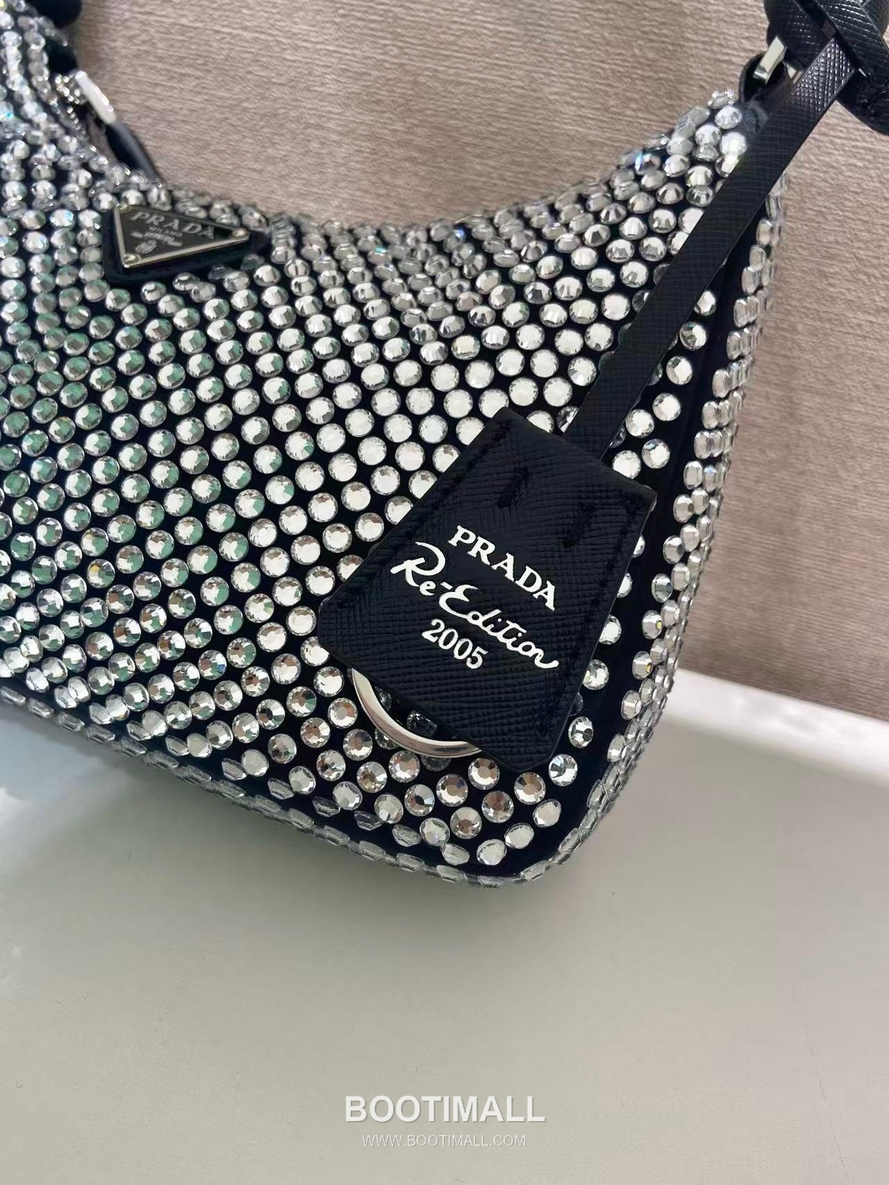 Prada Re-Edition 2005 Crystal Saffiano Leather Hobo Bag with Zip Closure 프라다 리에디션2005 크리스탈 사피아노 호보백 1N204M 22cm 7