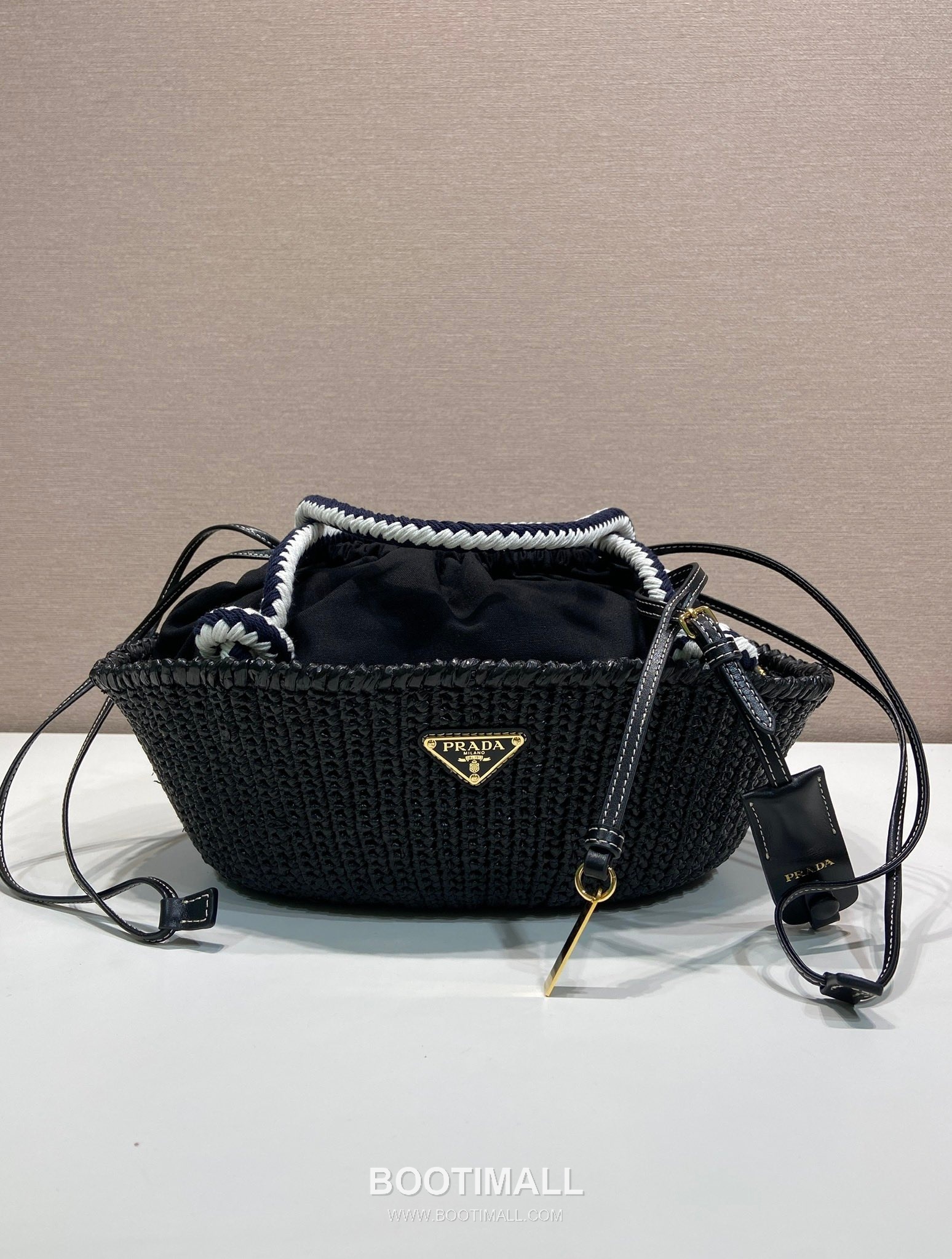 Prada Crochet Knit Basket Tote Bag with Enamel Triangle Logo and Drawstring Pouch 프라다 크로쉐 니트 삼각로고 바스켓 토트백 1BA463 25cm 2