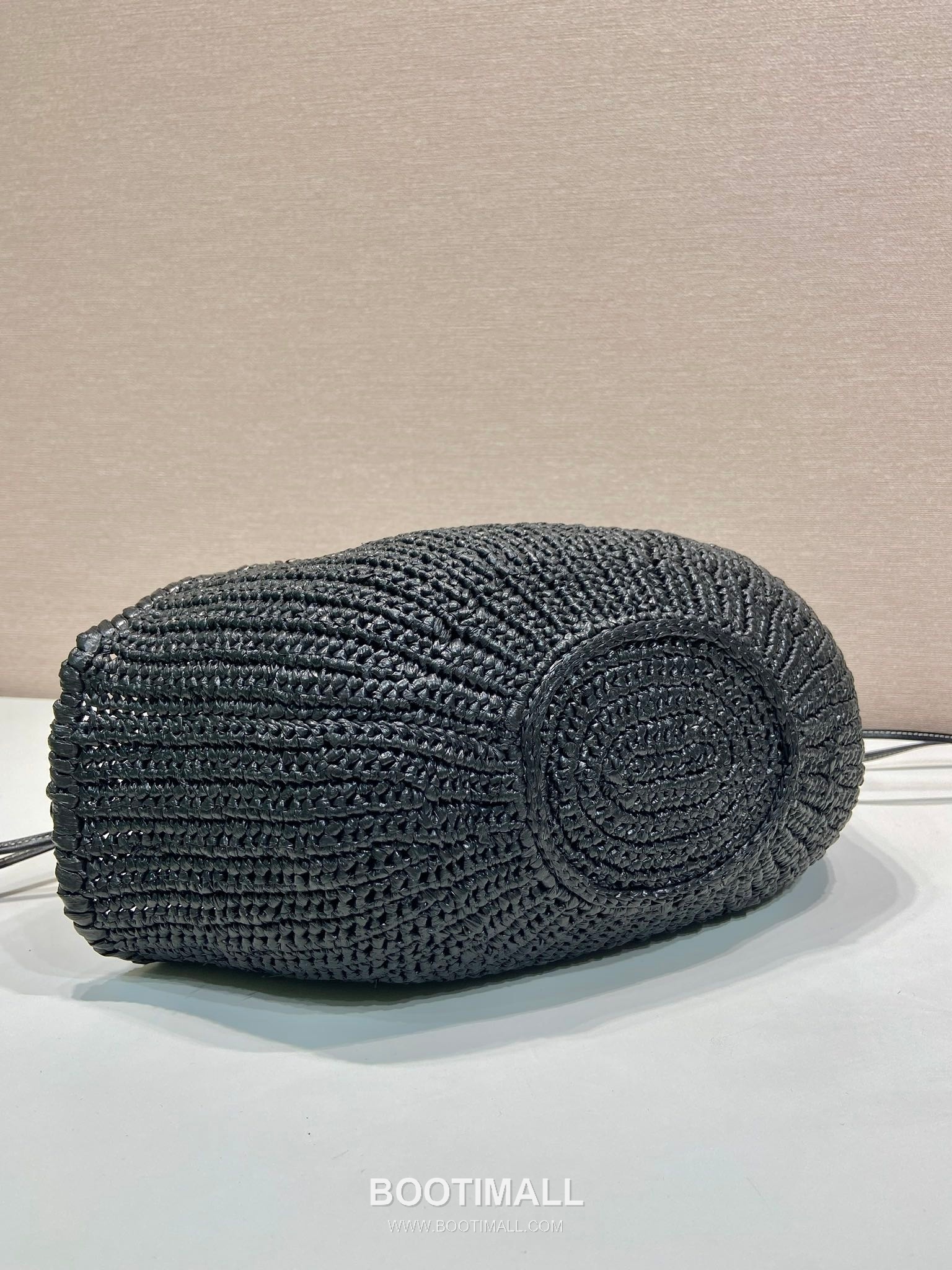 Prada Crochet Knit Basket Tote Bag with Enamel Triangle Logo and Drawstring Pouch 프라다 크로쉐 니트 삼각로고 바스켓 토트백 1BA463 25cm 6