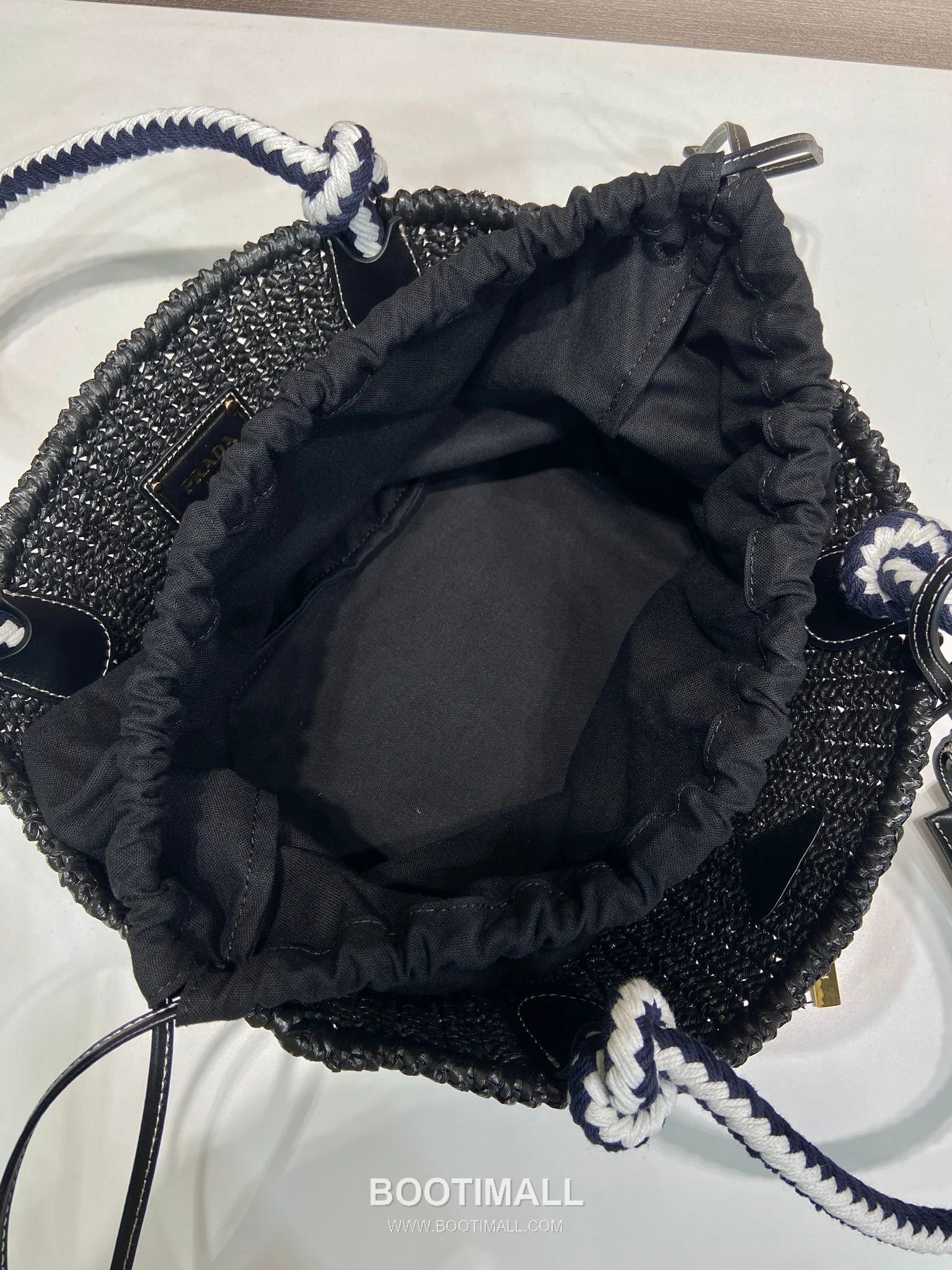 Prada Crochet Knit Basket Tote Bag with Enamel Triangle Logo and Drawstring Pouch 프라다 크로쉐 니트 삼각로고 바스켓 토트백 1BA463 25cm 8