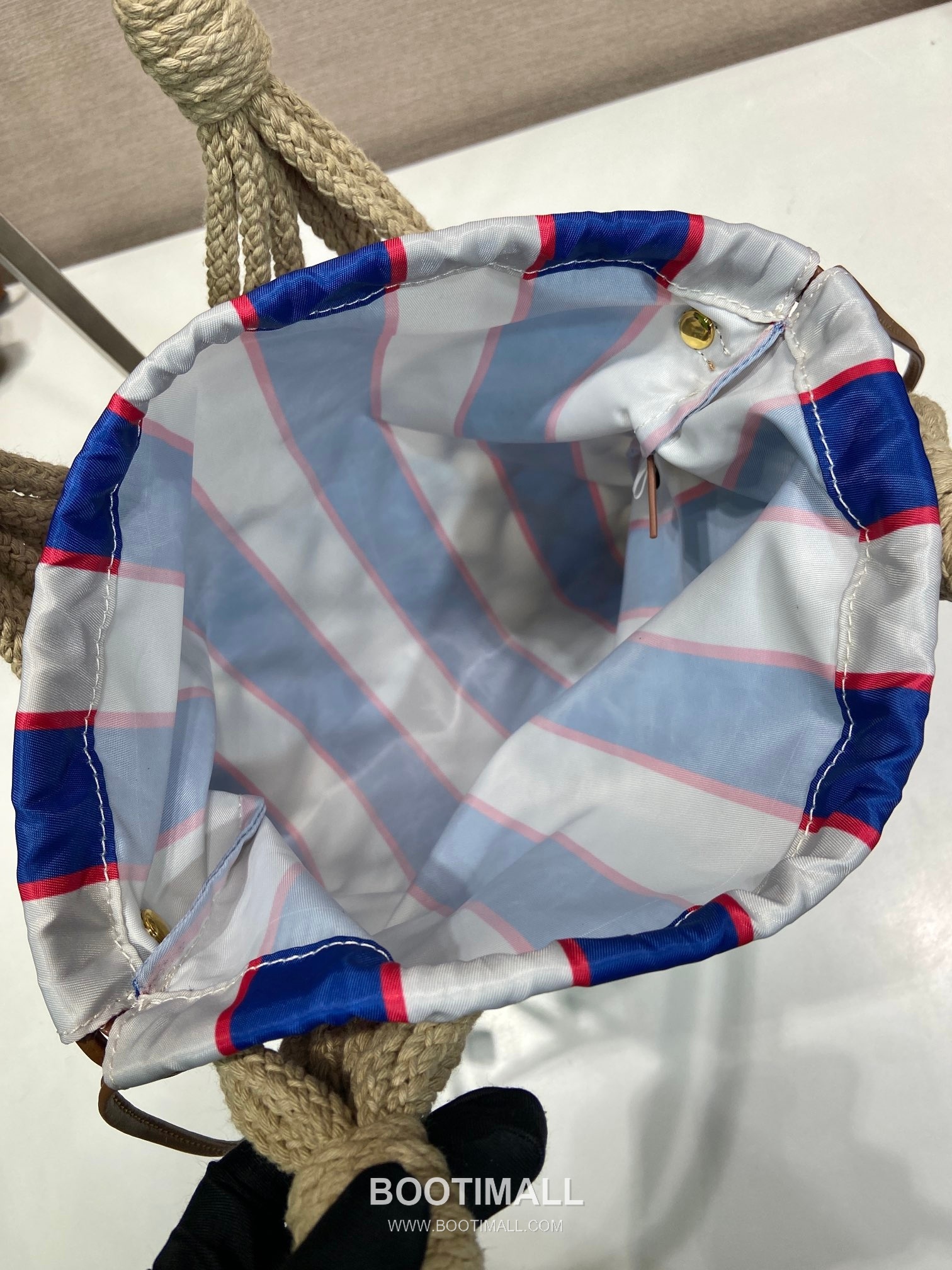 Prada Macramé Nylon Woven Tote Bag with Leather Handle and Drawstring Pouch 프라다 마크라메 나일론 우븐 레더 핸들 토트백 1BC111 30cm 8