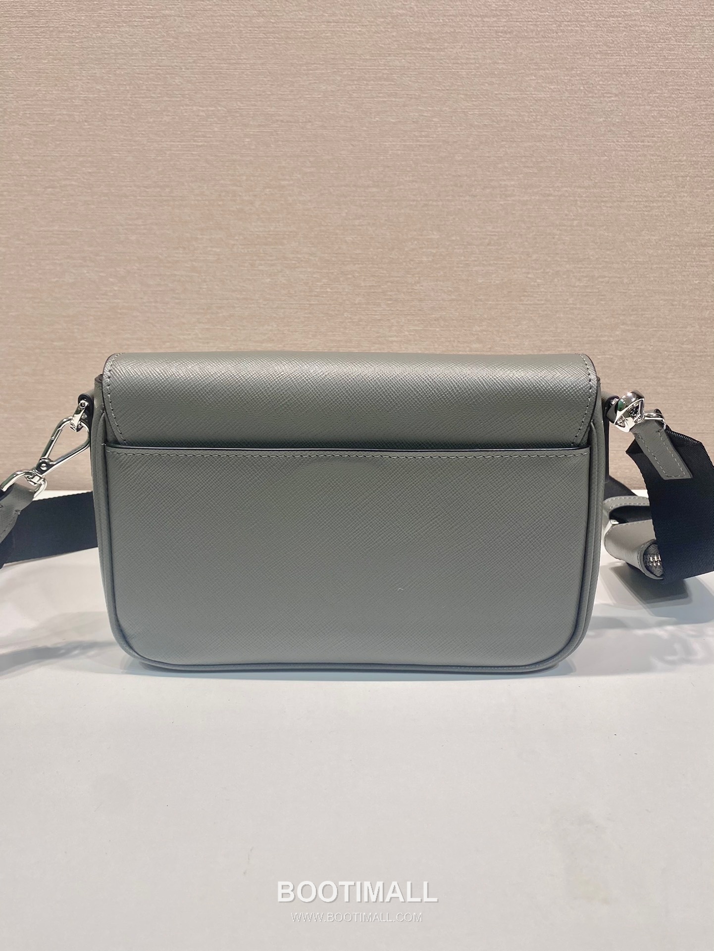 Prada Saffiano Leather Flap Shoulder Bag with Nylon Strap and Detachable Pouch 프라다 사피아노 레더 플랩 나일론 스트랩 숄더백 2VD059 22cm 3