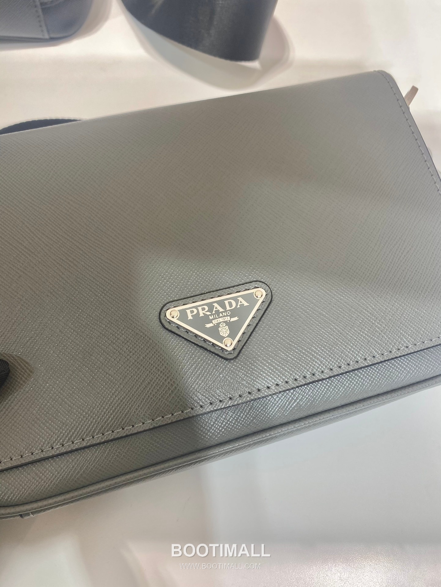 Prada Saffiano Leather Flap Shoulder Bag with Nylon Strap and Detachable Pouch 프라다 사피아노 레더 플랩 나일론 스트랩 숄더백 2VD059 22cm 7