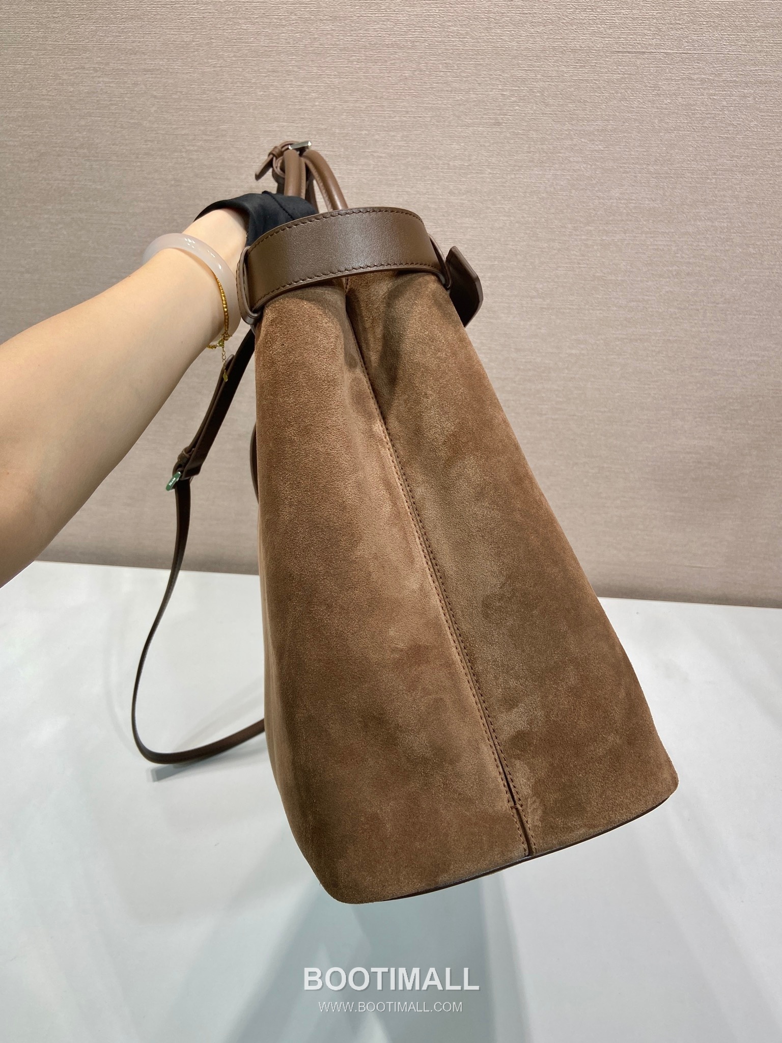 Prada Suede Calfskin Tote Bag with Adjustable Strap and Triple Compartments 프라다 스웨이드 카프스킨 트리플 컴파트먼트 토트백 1BG126 48cm 8