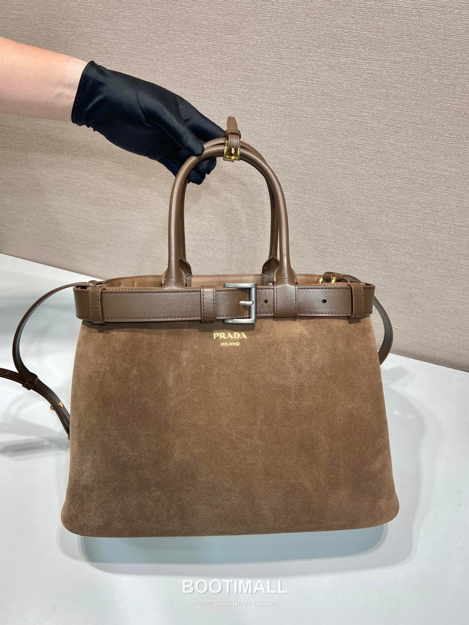 Prada Suede Calfskin Tote Bag with Drawstring Strap and Adjustable Shoulder Strap 프라다 스웨이드 카프스킨 드로우스트링 스트랩 토트백 1BA416 37.5cm 3