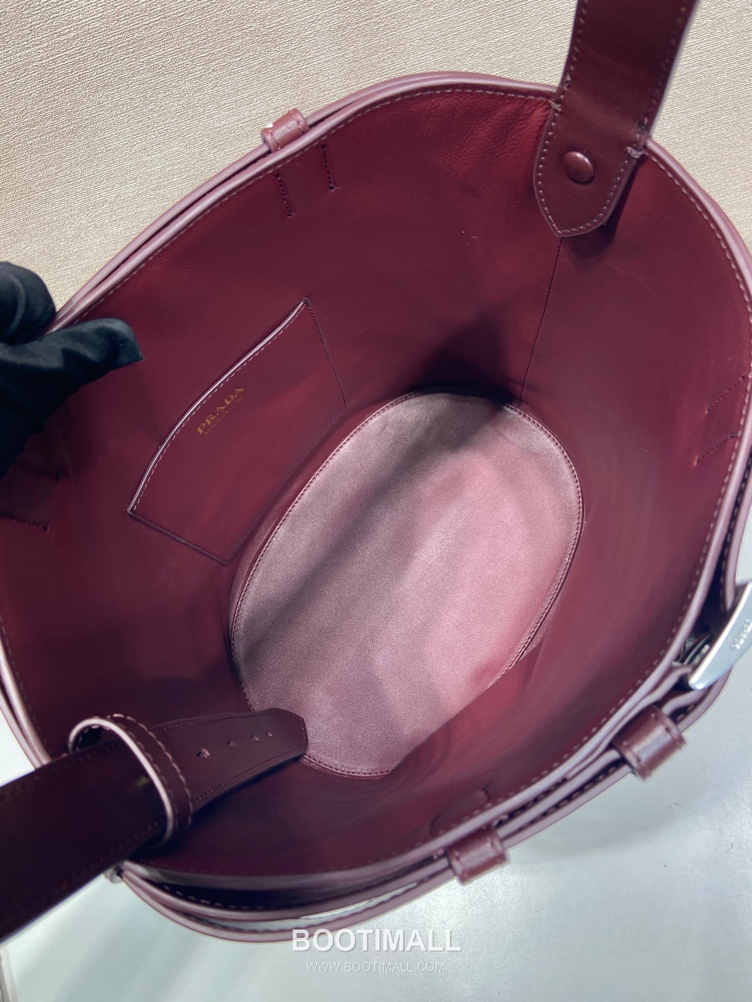 Prada Suede Calfskin Bucket Bag with Buckle Strap and Drawstring Closure 프라다 스웨이드 카프스킨 버클 스트랩 버킷백 1BE085 26.5cm 8