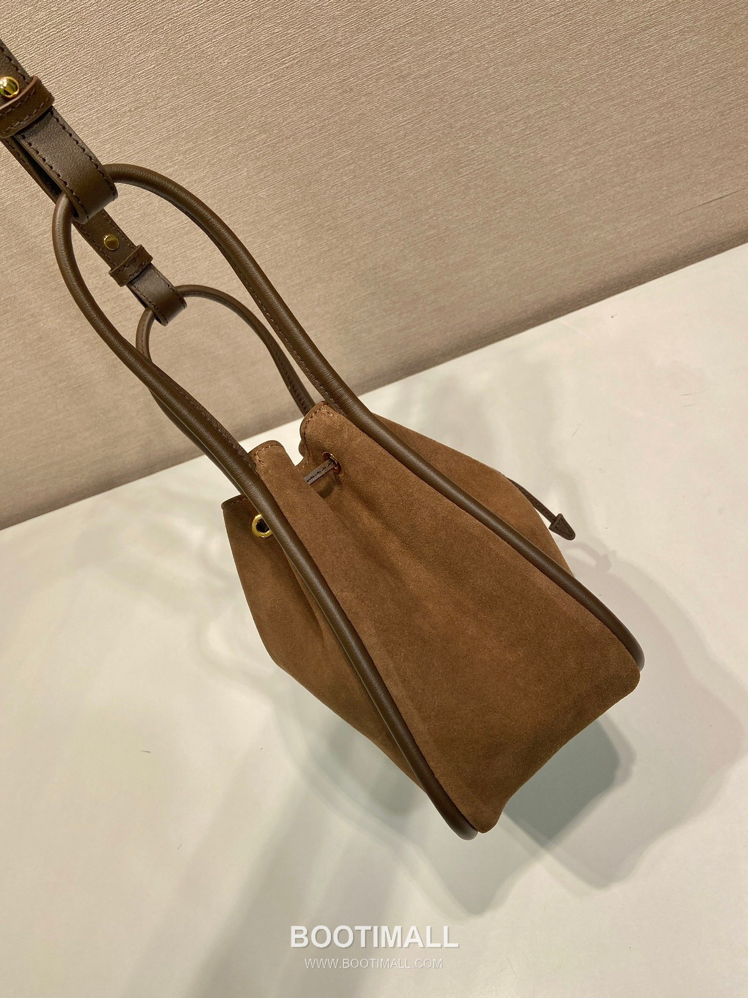 Prada Suede Calfskin Bucket Bag with Drawstring Closure and Detachable Strap 프라다 스웨이드 카프스킨 드로우스트링 스트랩 버킷백 1BE087 22cm 6