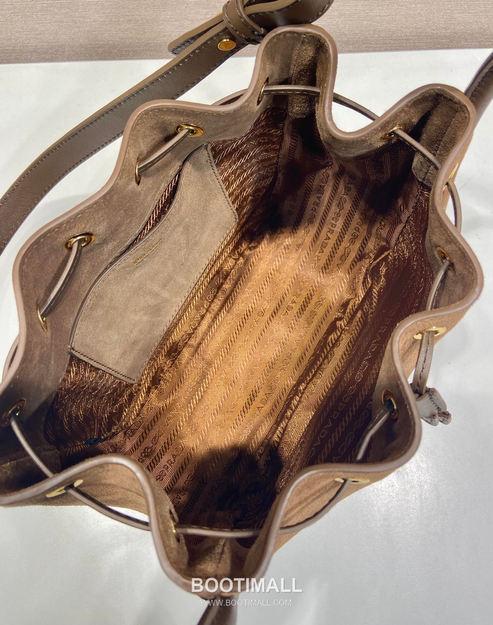 Prada Suede Calfskin Bucket Bag with Drawstring Closure and Detachable Strap 프라다 스웨이드 카프스킨 드로우스트링 스트랩 버킷백 1BE087 22cm 8