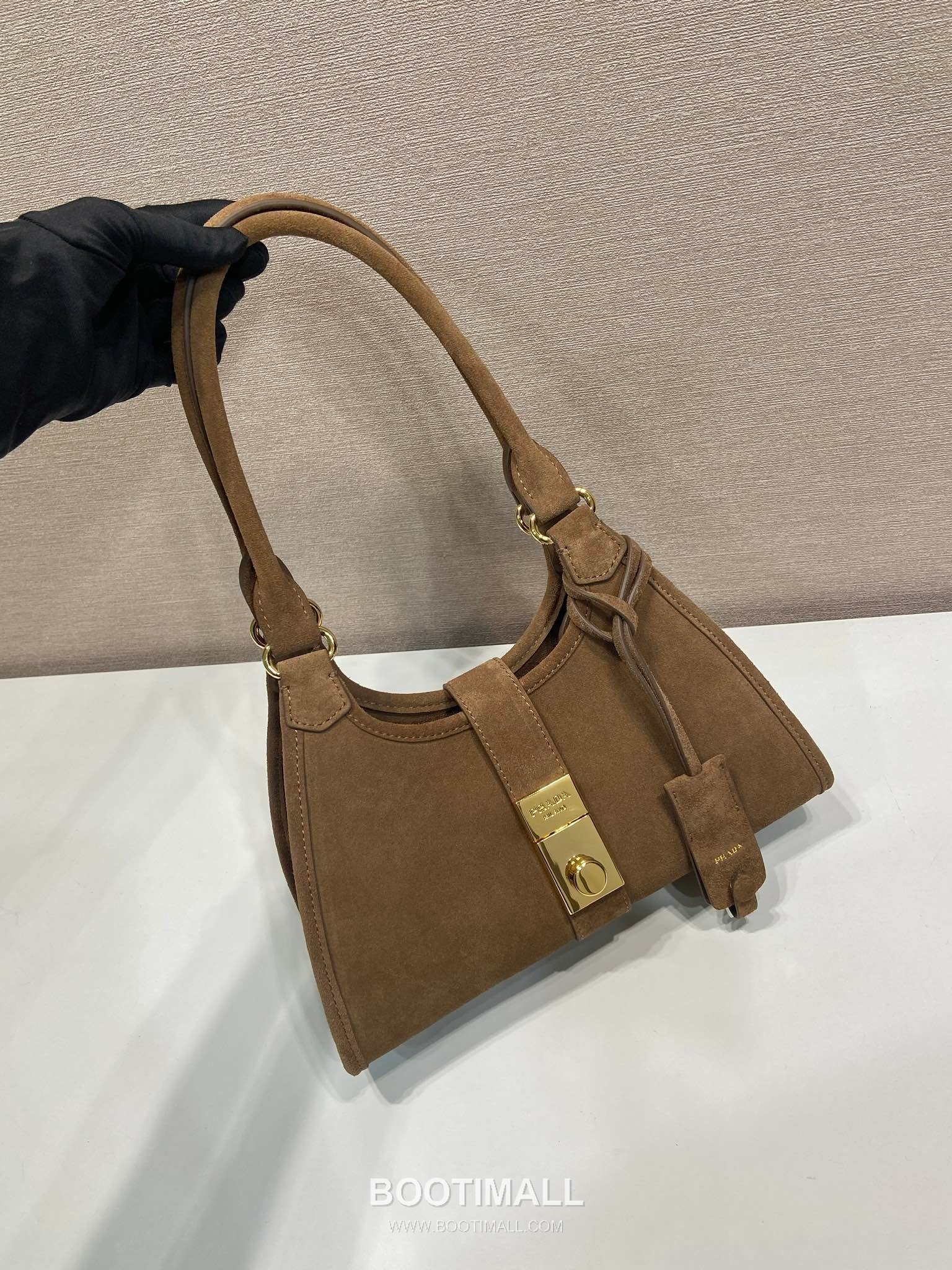 Prada Suede Calfskin Top Handle Bag with Buckle Lock and Strap 프라다 스웨이드 카프스킨 버클락 탑핸들 토트백 1BG580 26cm 3