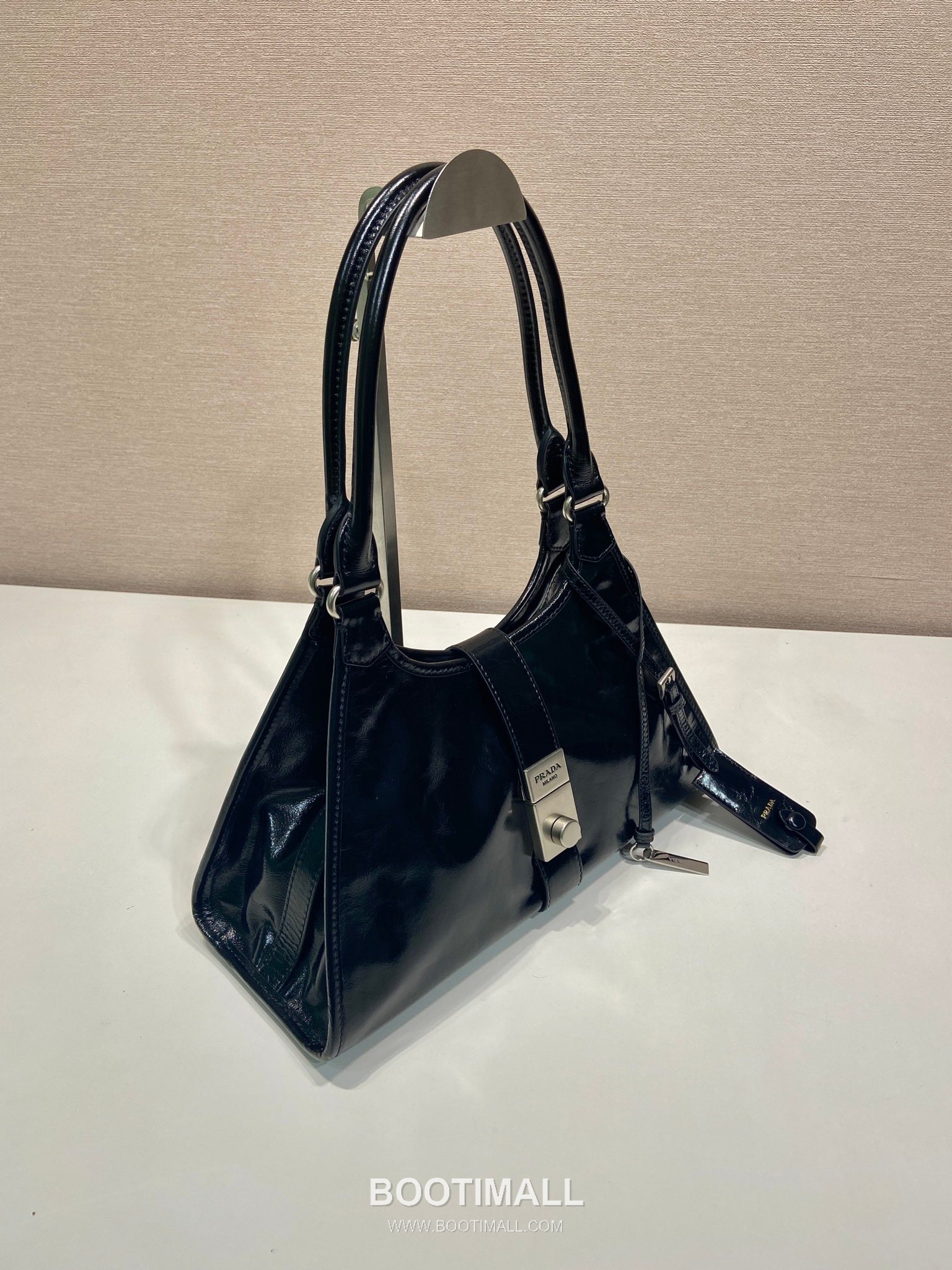 Prada Waxed Leather Top Handle Bag with Buckle Lock and Strap 프라다 왁스 레더 버클락 스트랩 토트백 1BG563 30.5cm 2